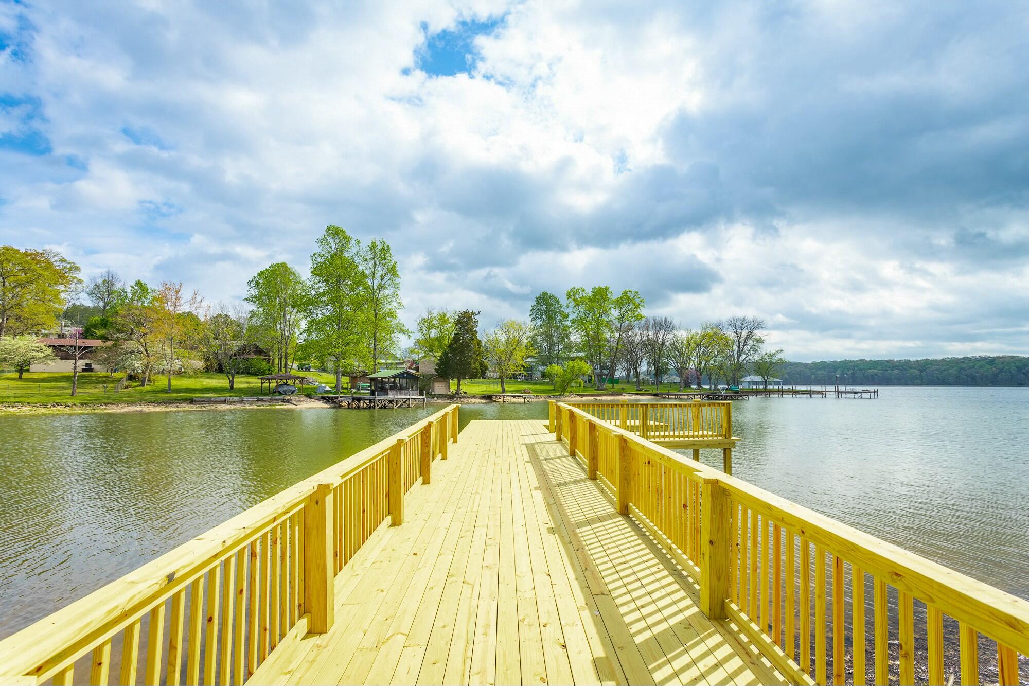 2041 Linwood Circle
