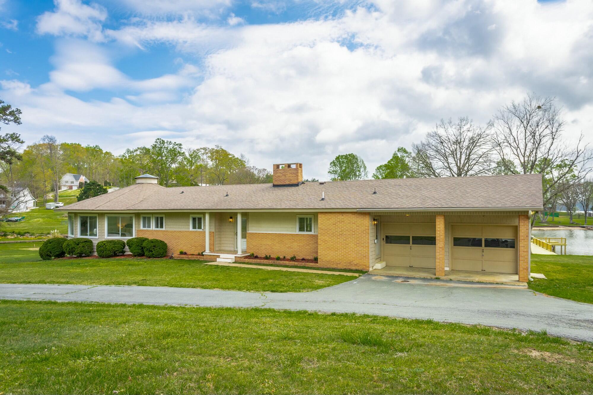 2041 Linwood Circle