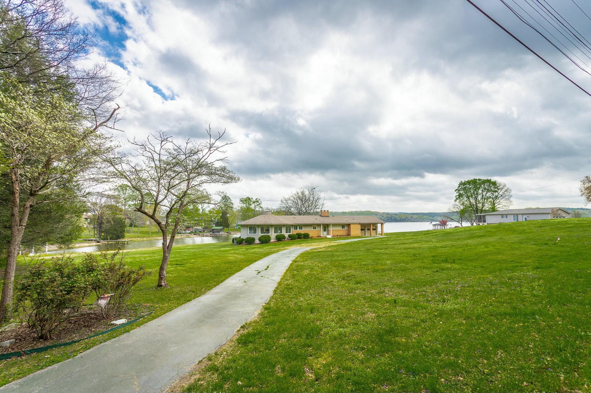 2041 Linwood Circle