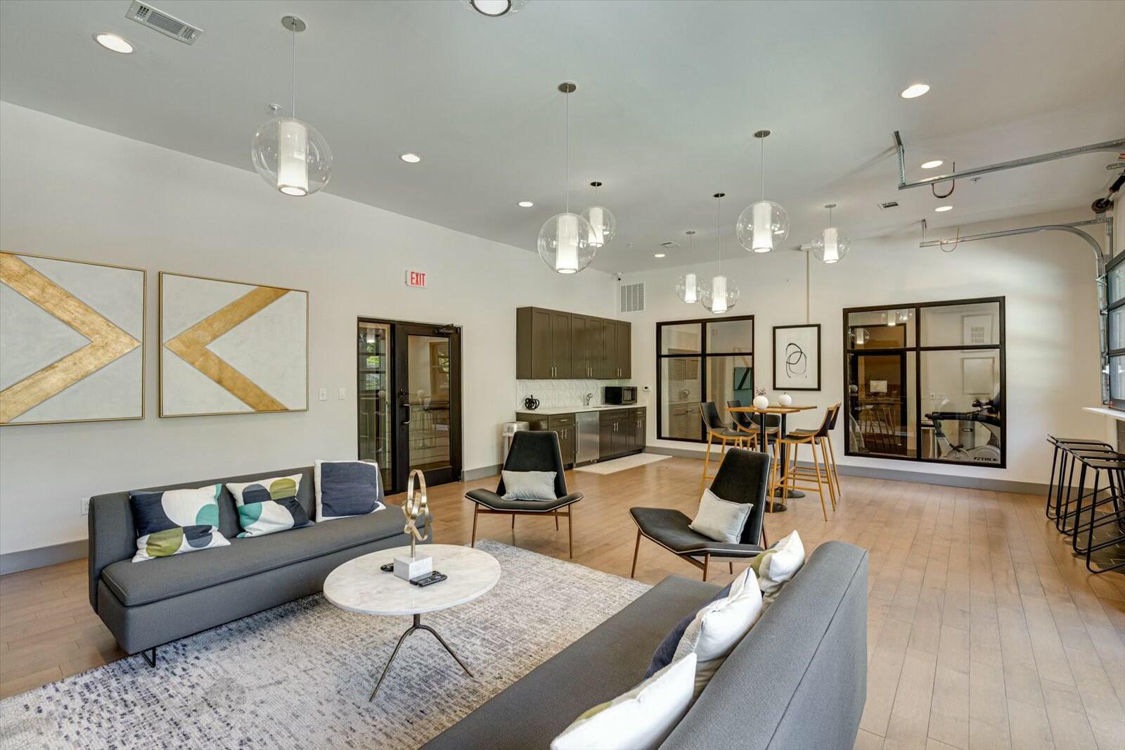 782 Riverfront Parkway, 112