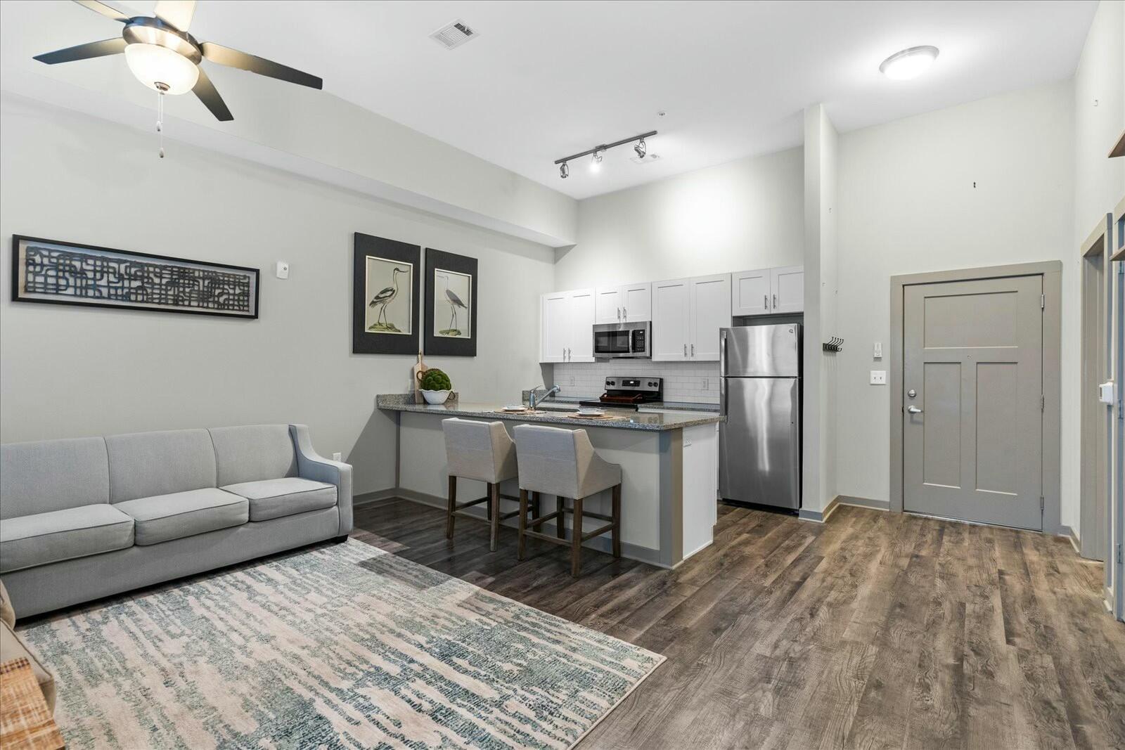 782 Riverfront Parkway, 112