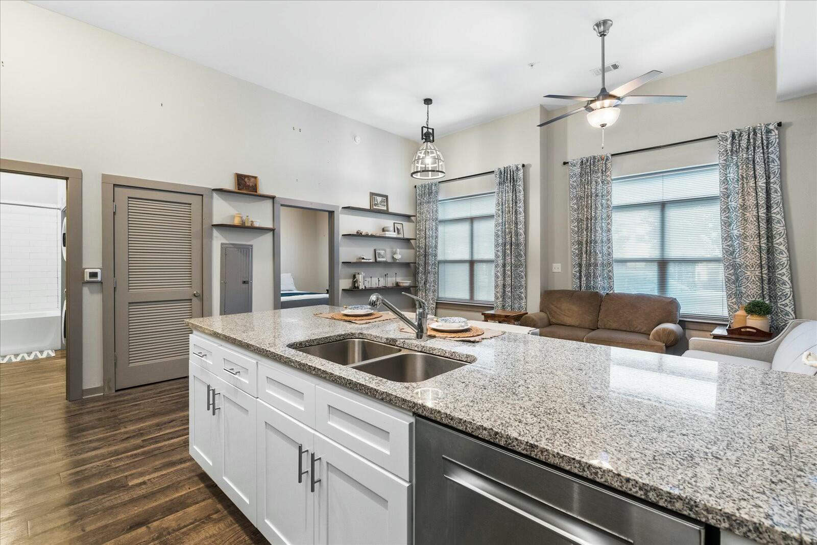 782 Riverfront Parkway, 112