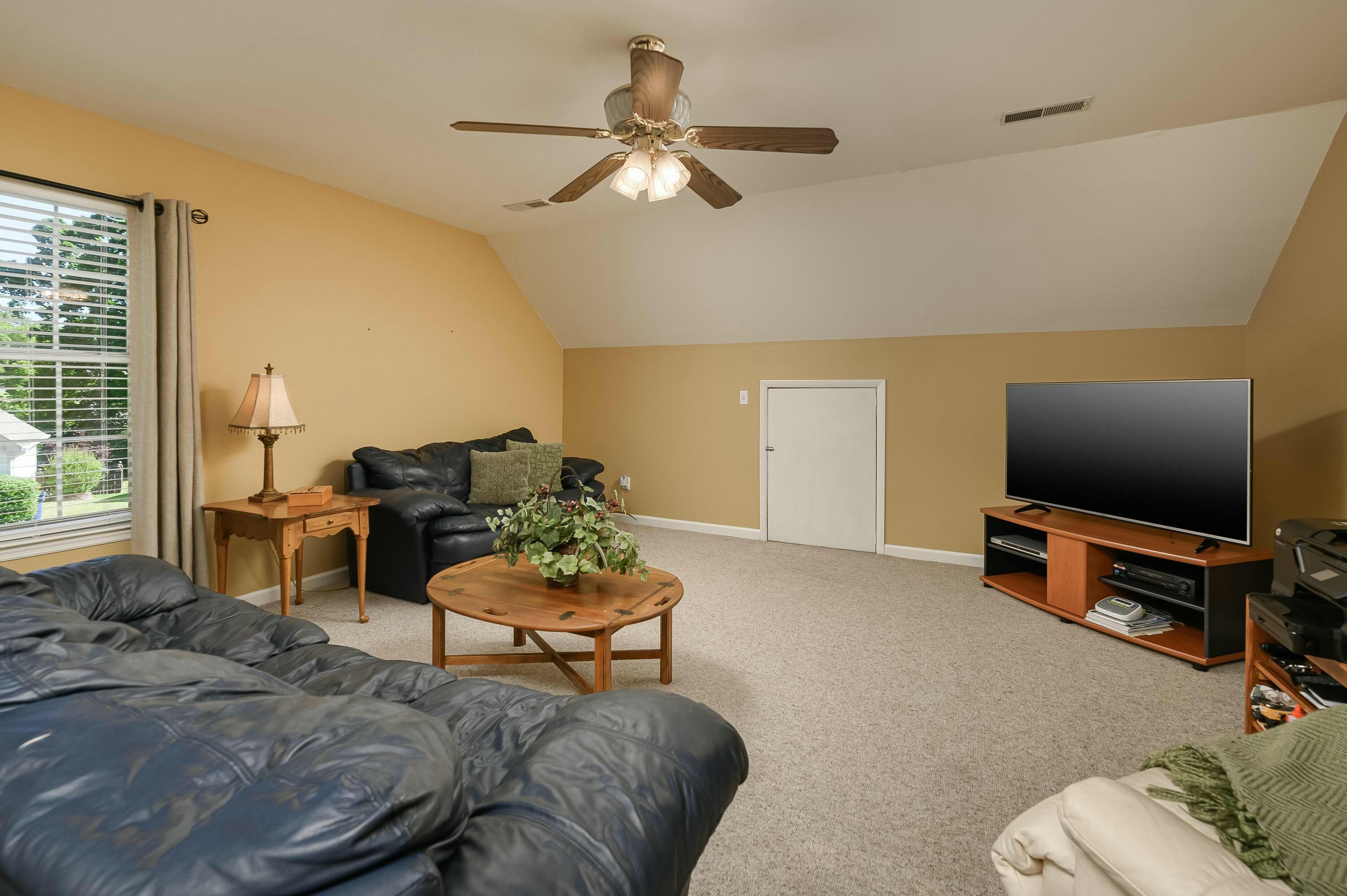 2124 College Park Lane