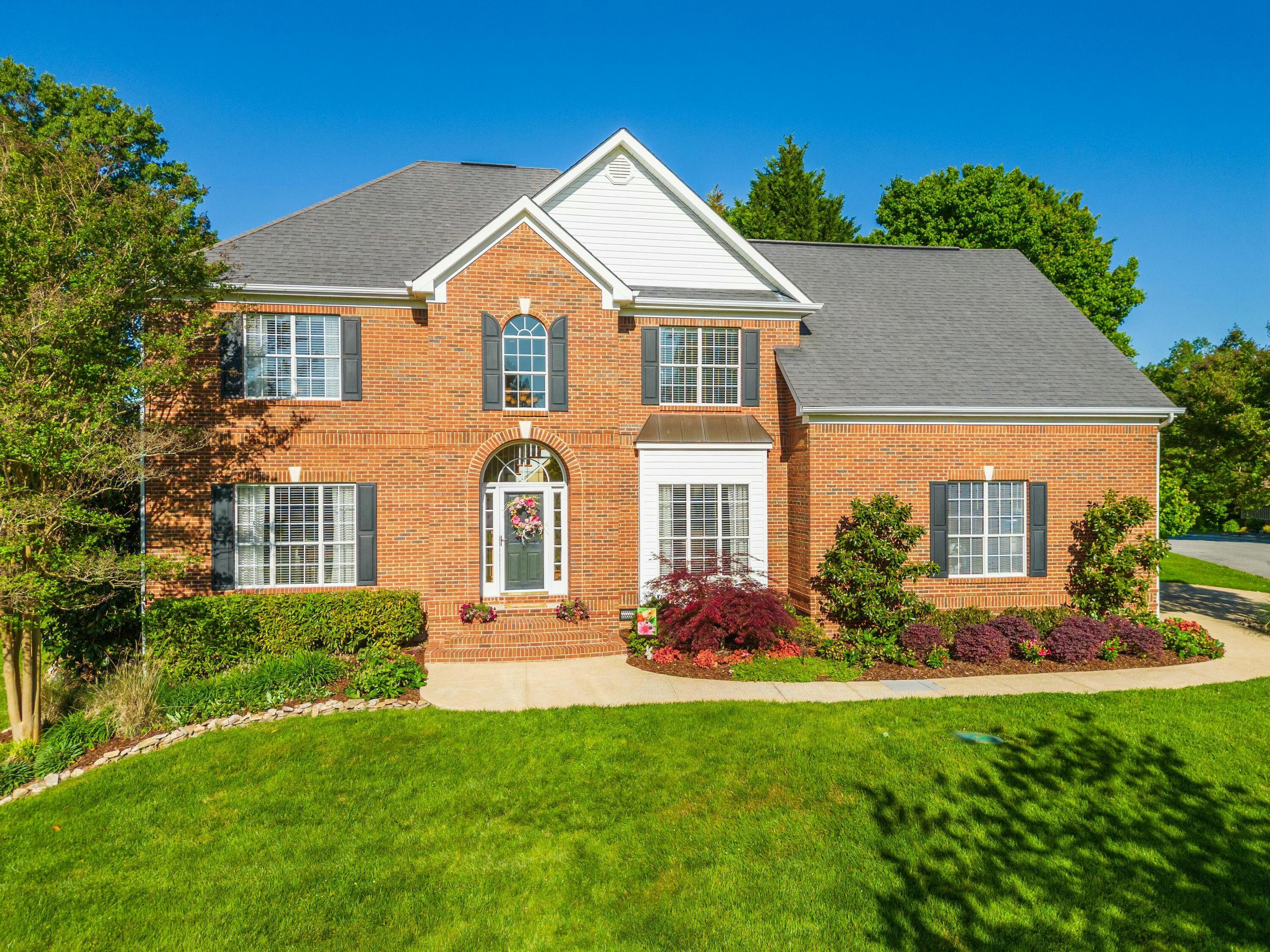 2124 College Park Lane