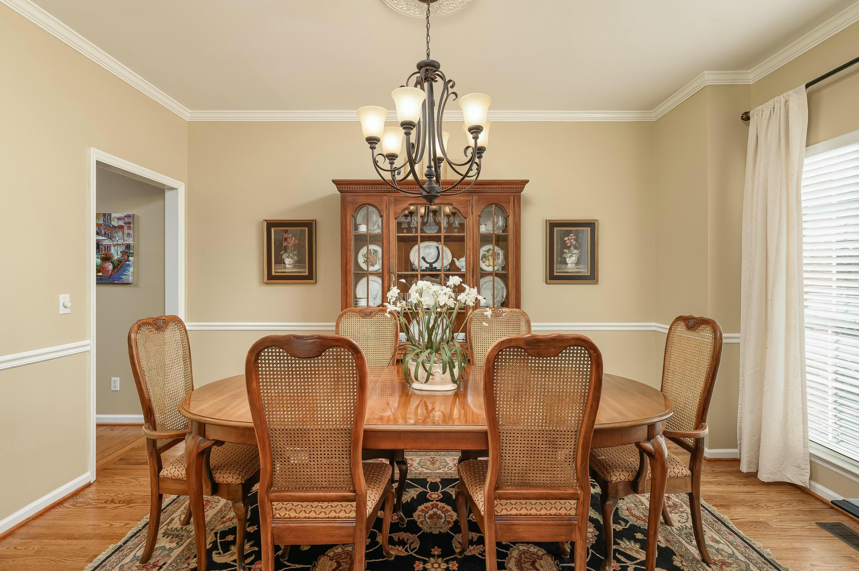 2124 College Park Lane