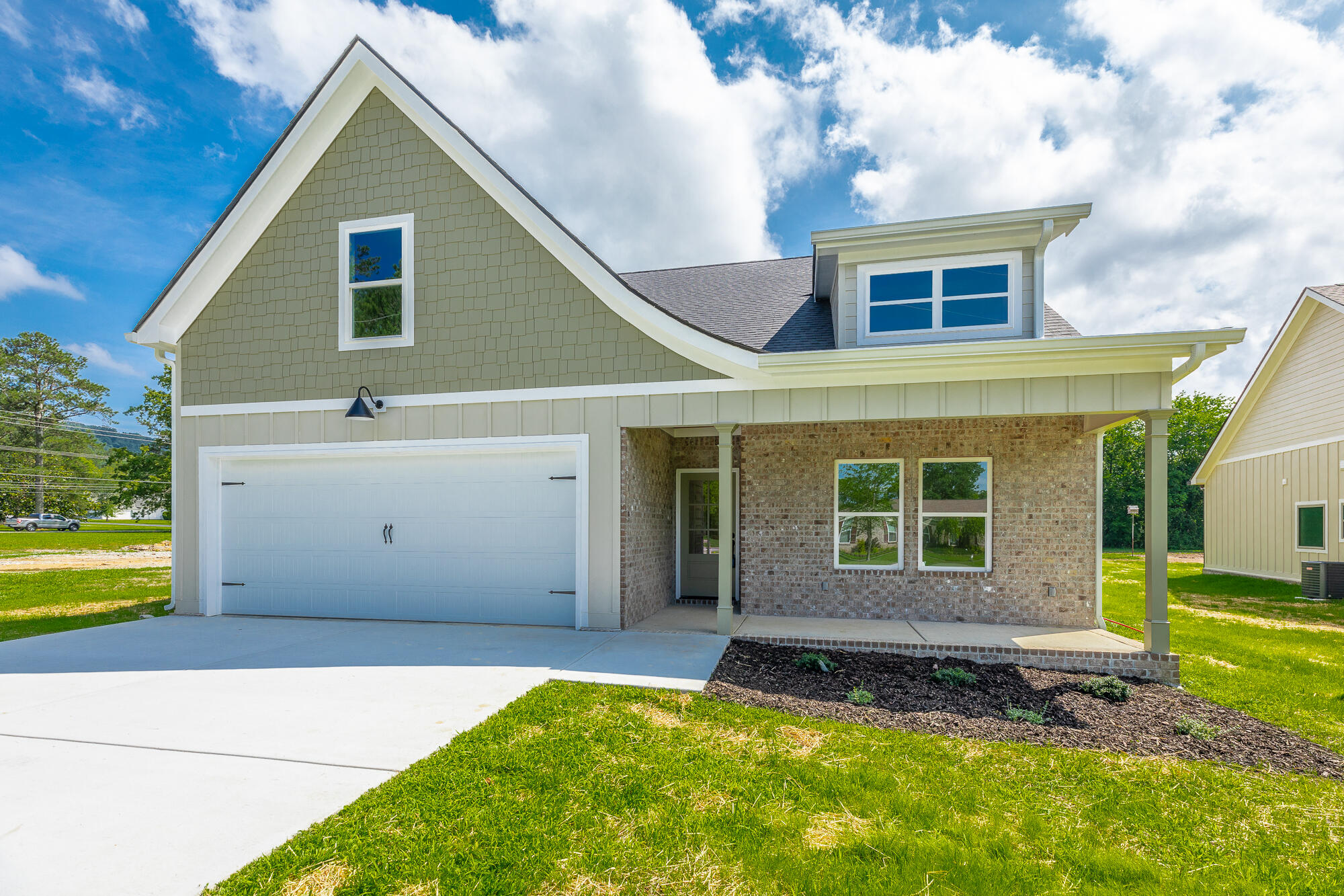 9532 N Valley Trail