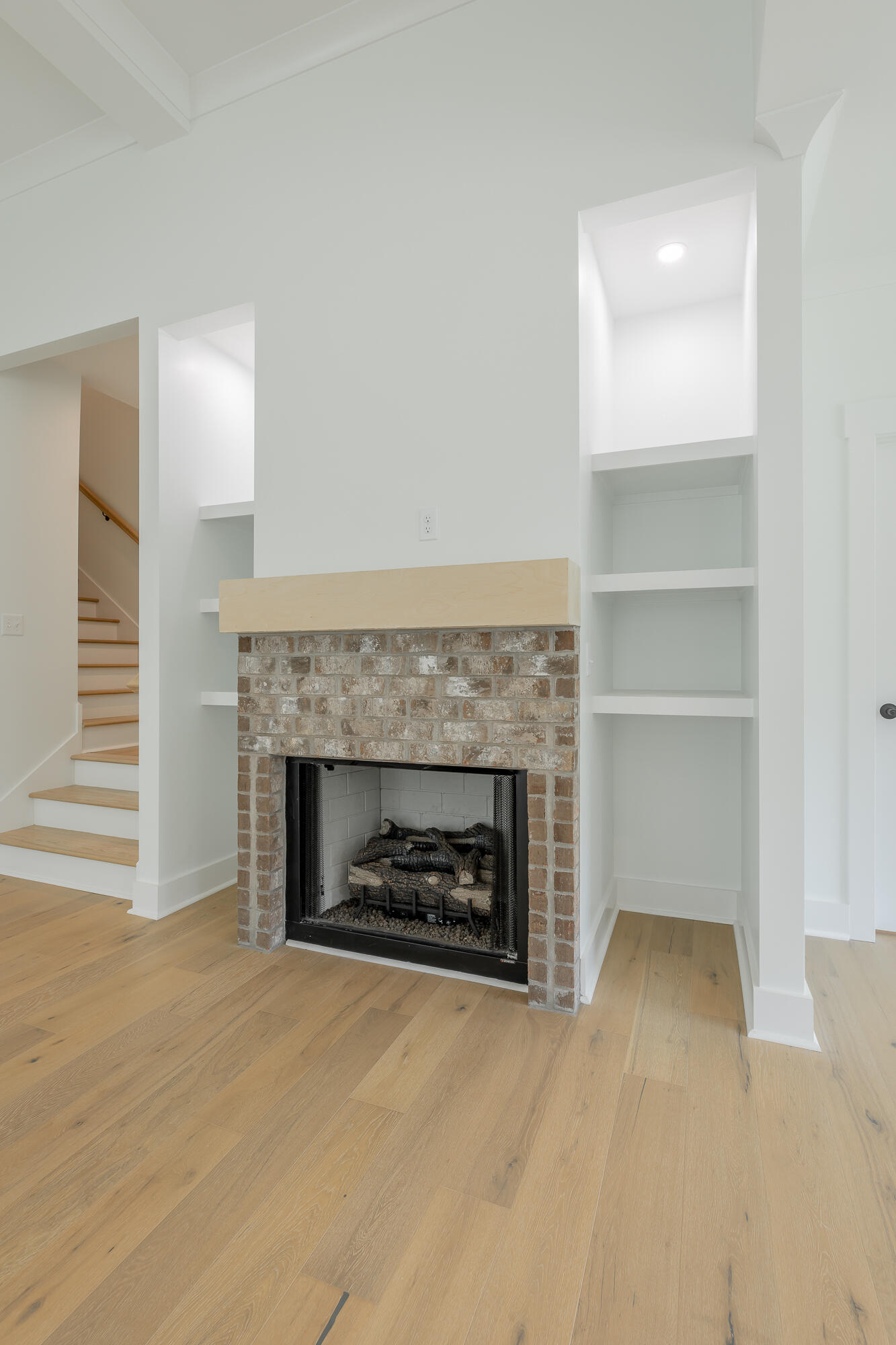 9532 N Valley Trail