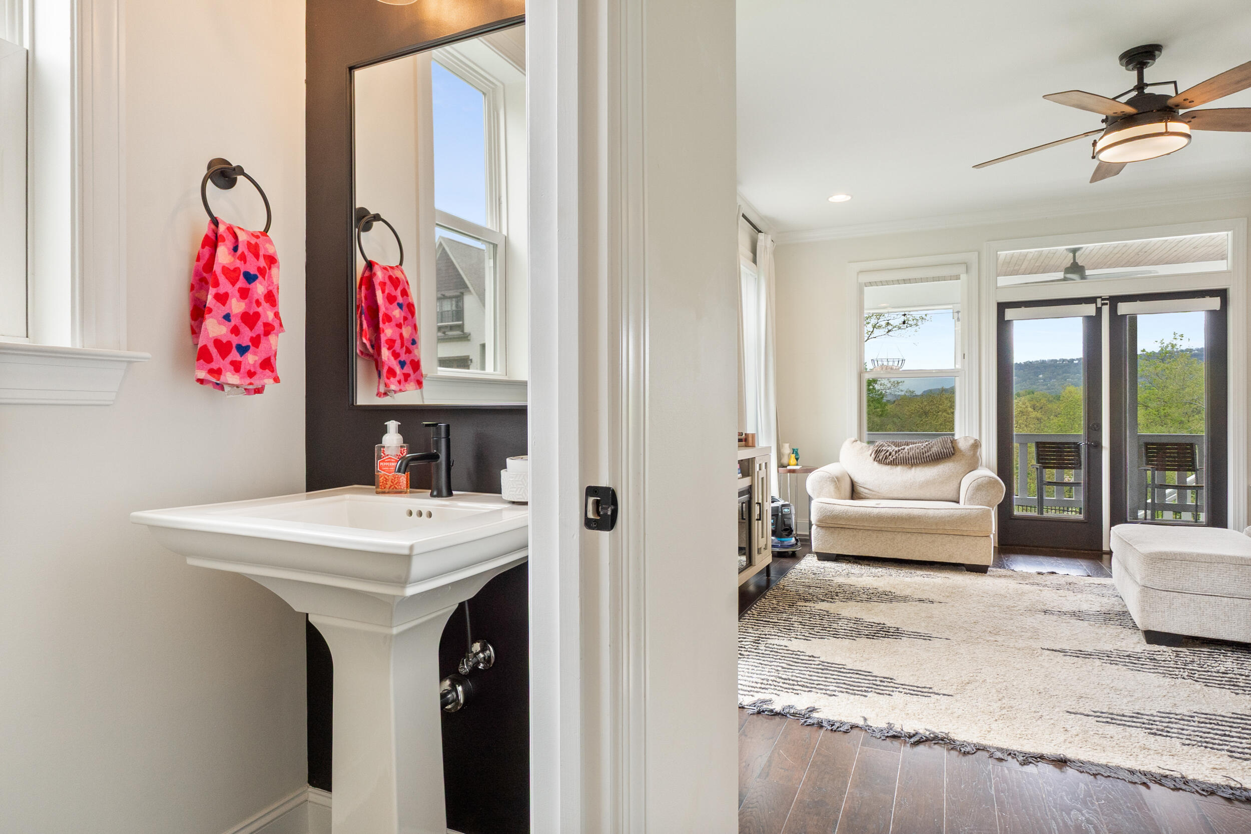 1807 Seven Pines Lane