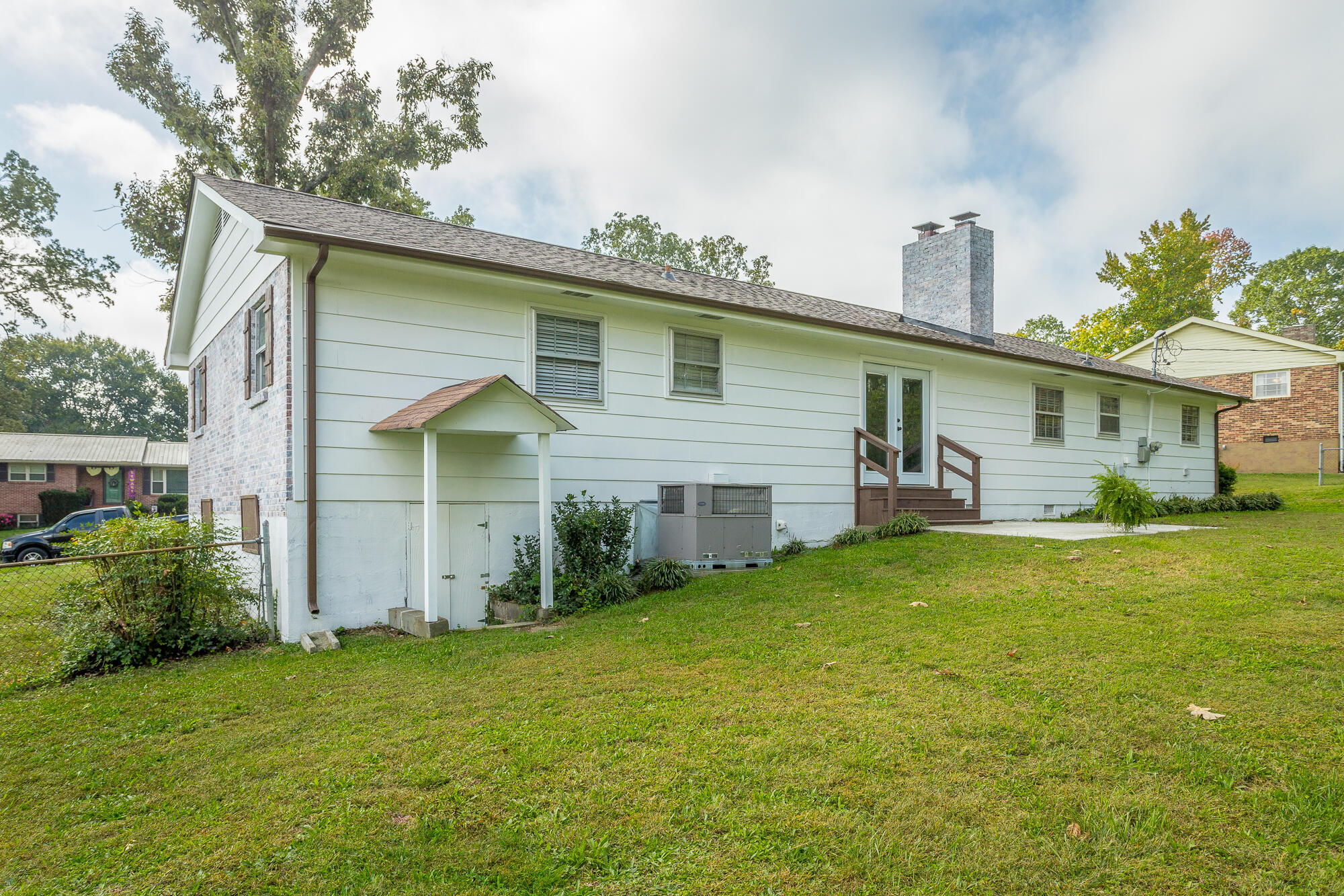1403 Clearpoint Drive