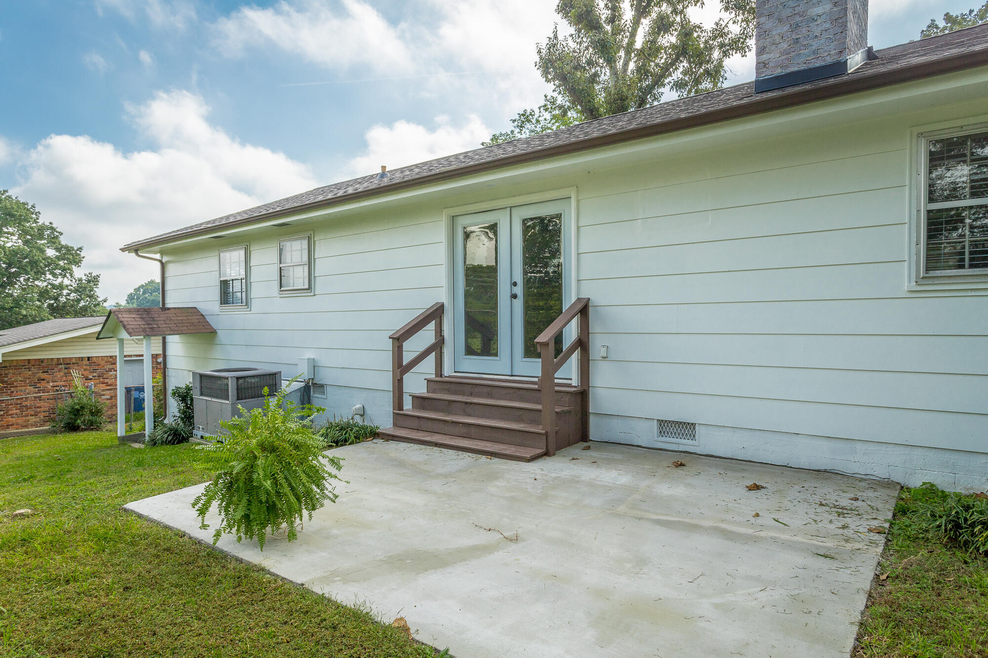 1403 Clearpoint Drive
