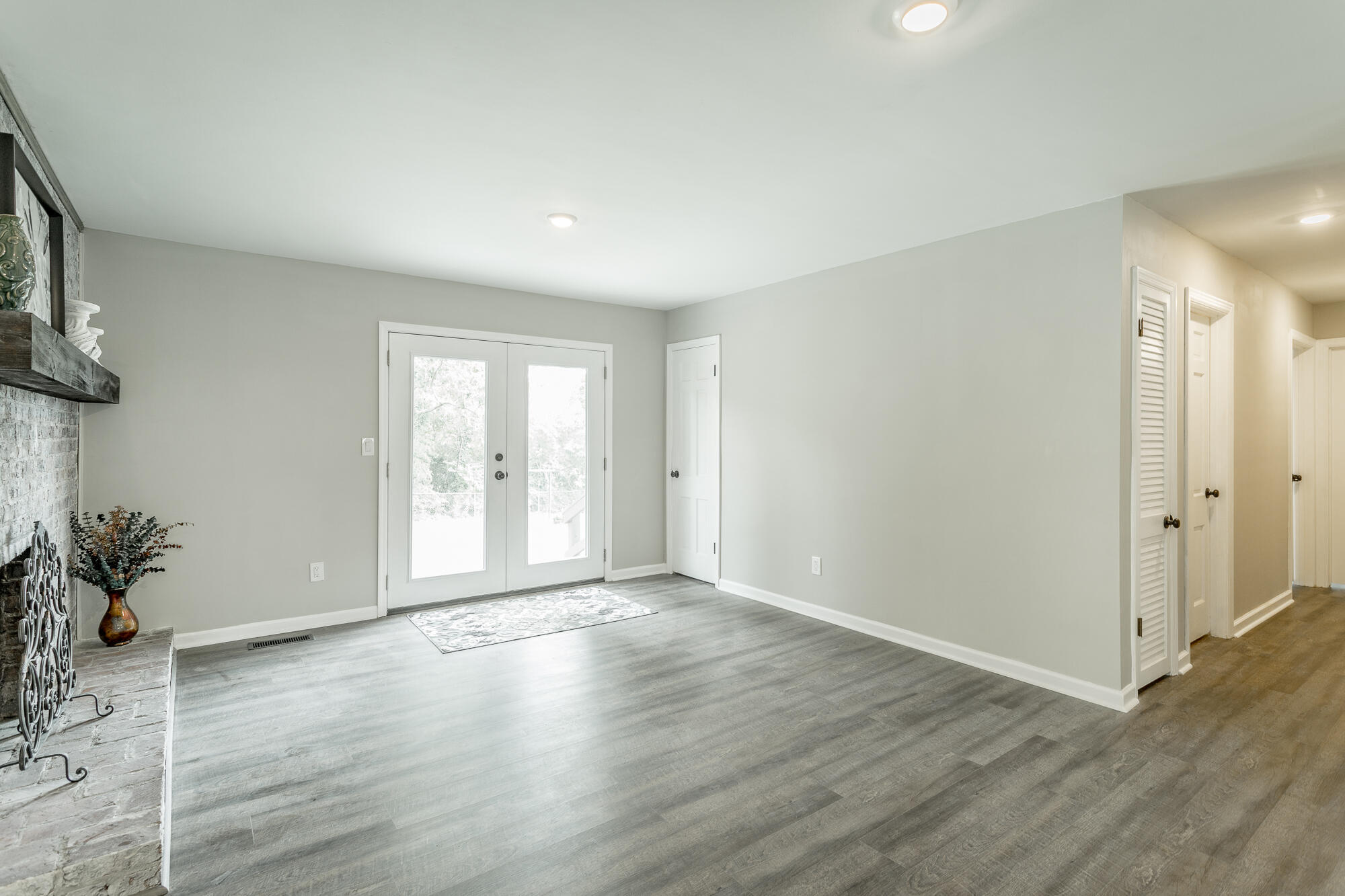 1403 Clearpoint Drive