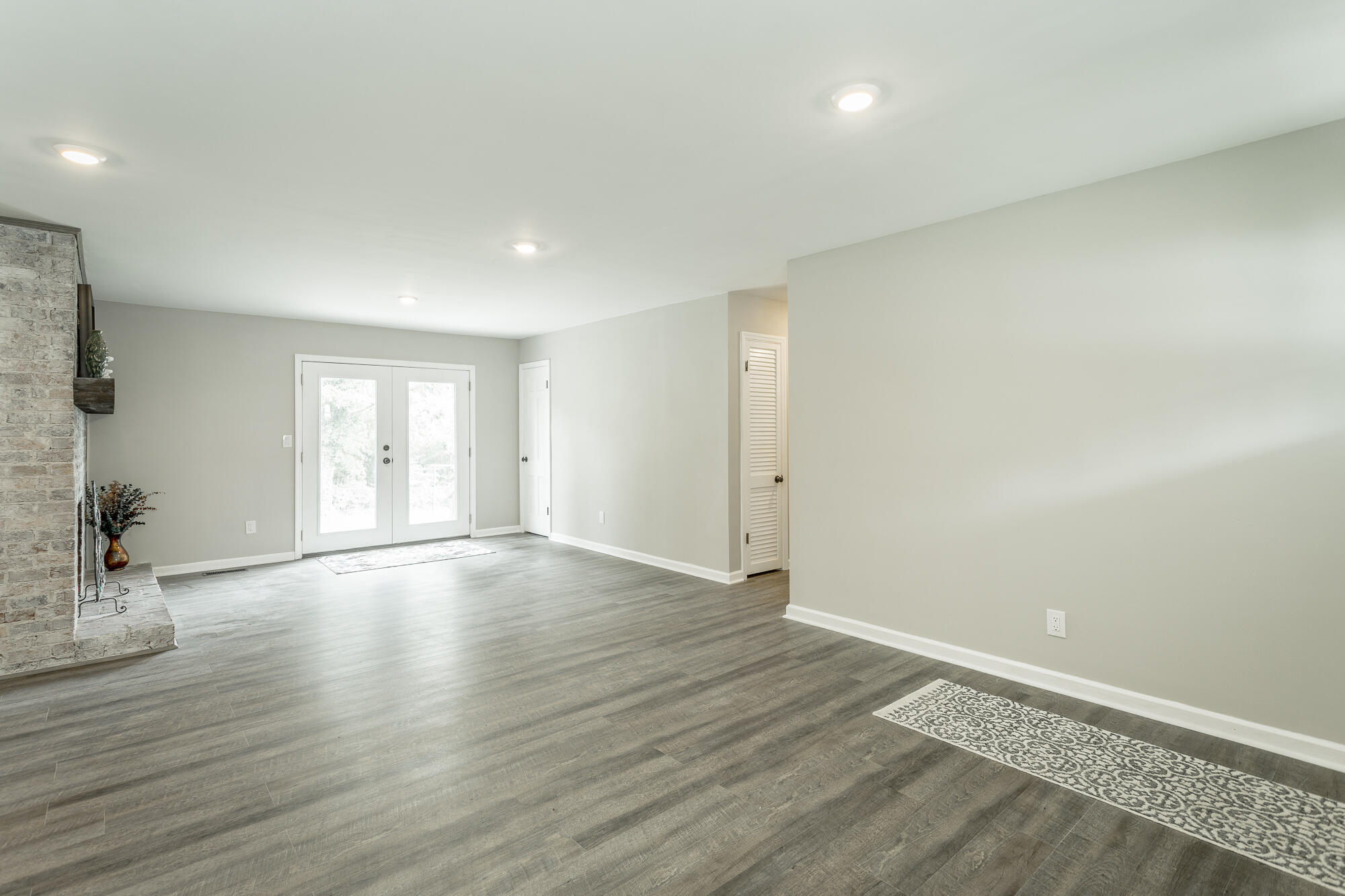 1403 Clearpoint Drive