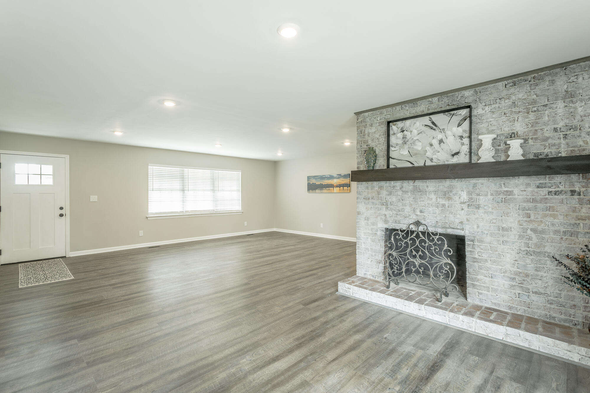 1403 Clearpoint Drive
