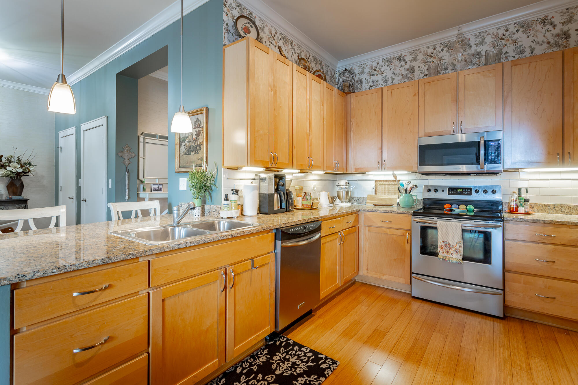 129 Walnut Street, Unit 314