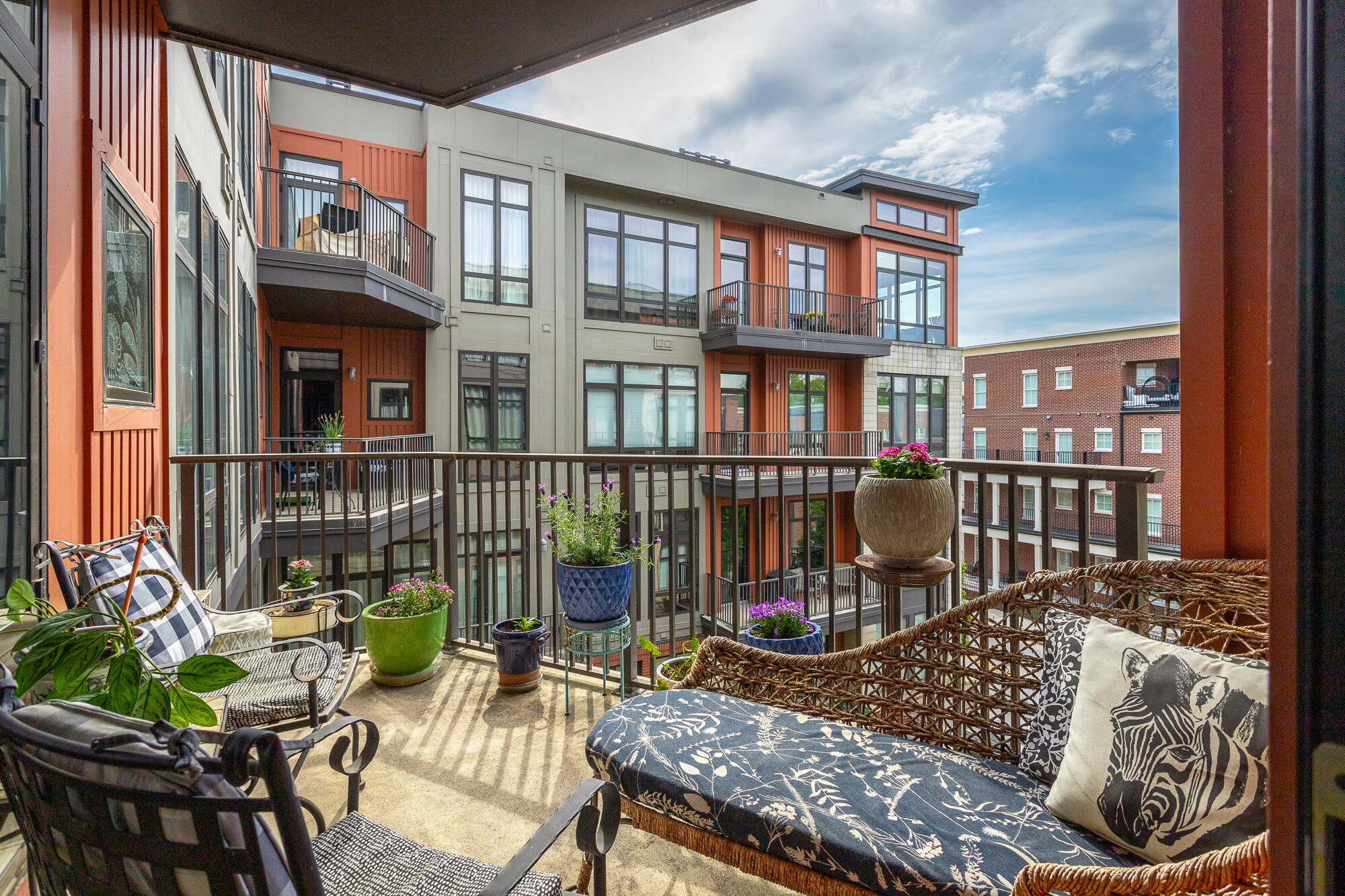 129 Walnut Street, Unit 314