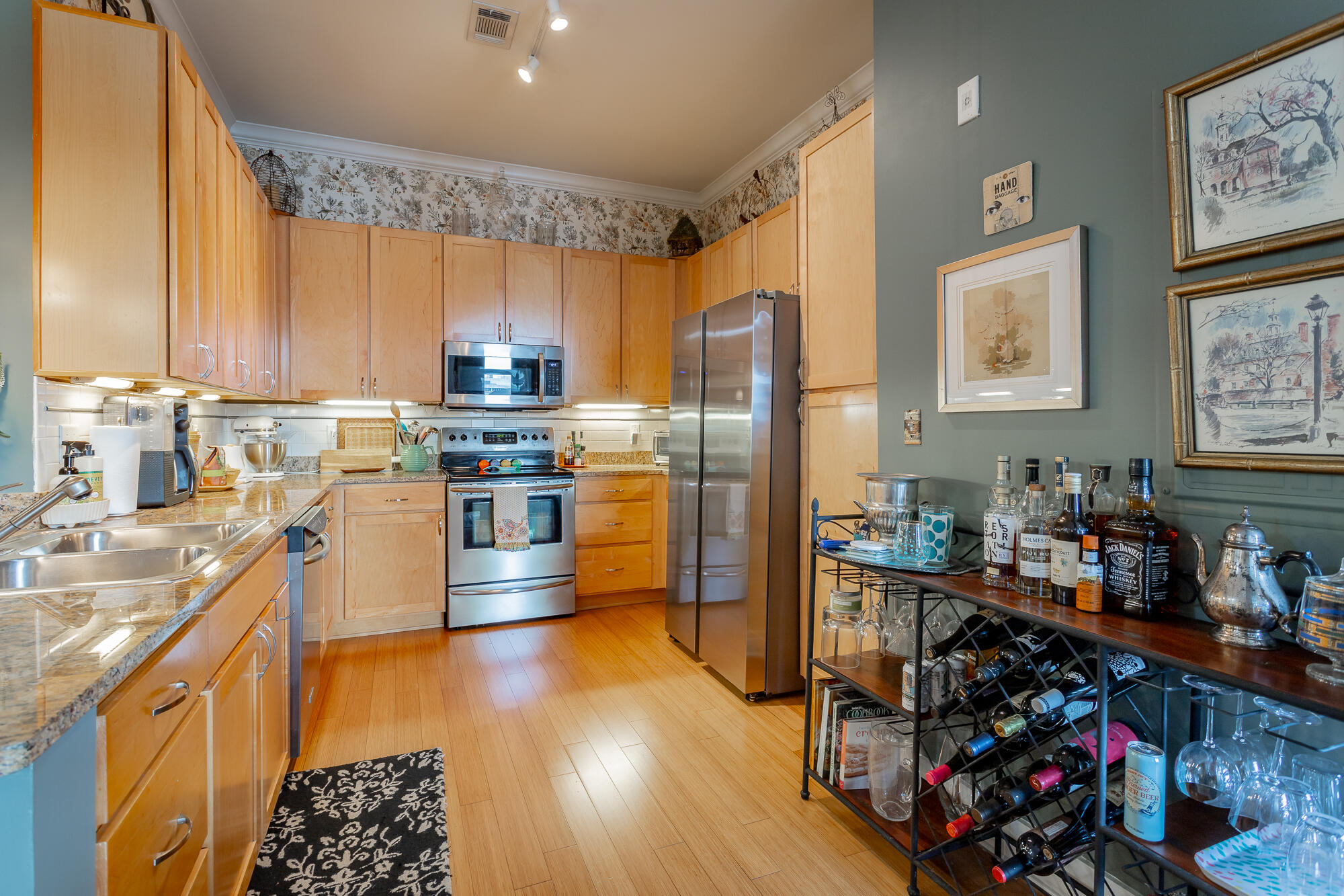 129 Walnut Street, Unit 314