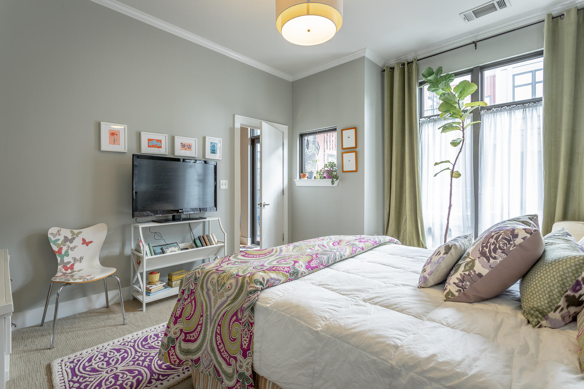 129 Walnut Street, Unit 314
