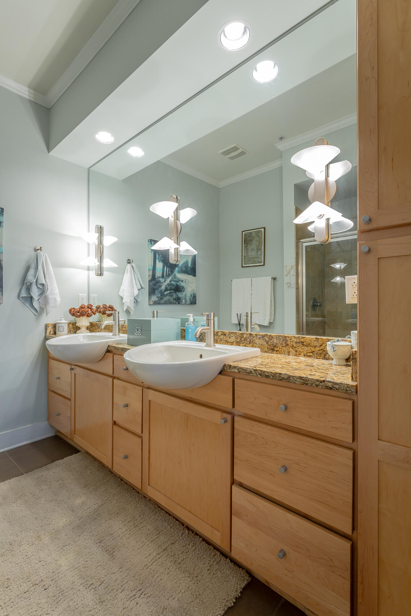 129 Walnut Street, Unit 314
