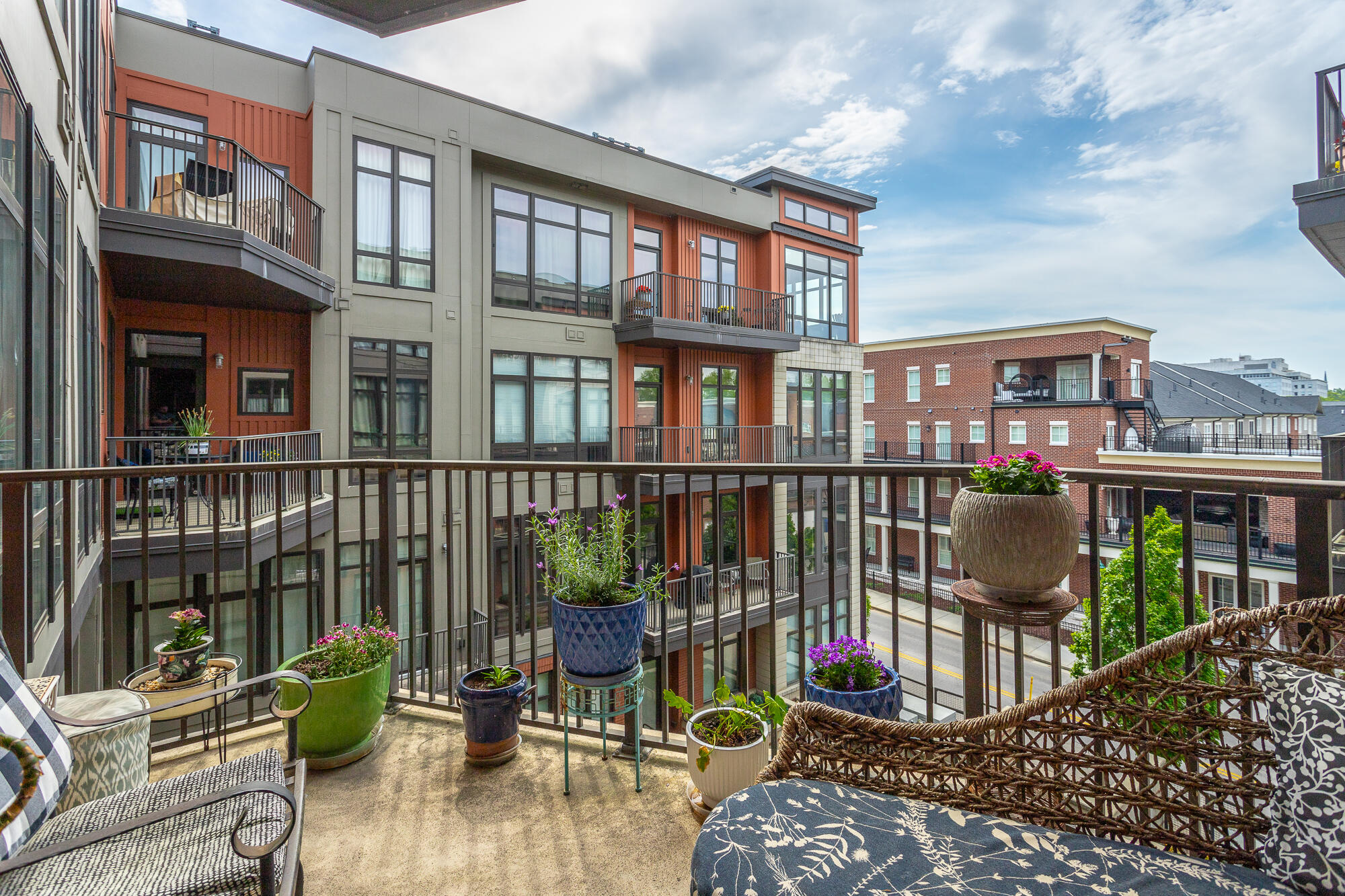 129 Walnut Street, Unit 314