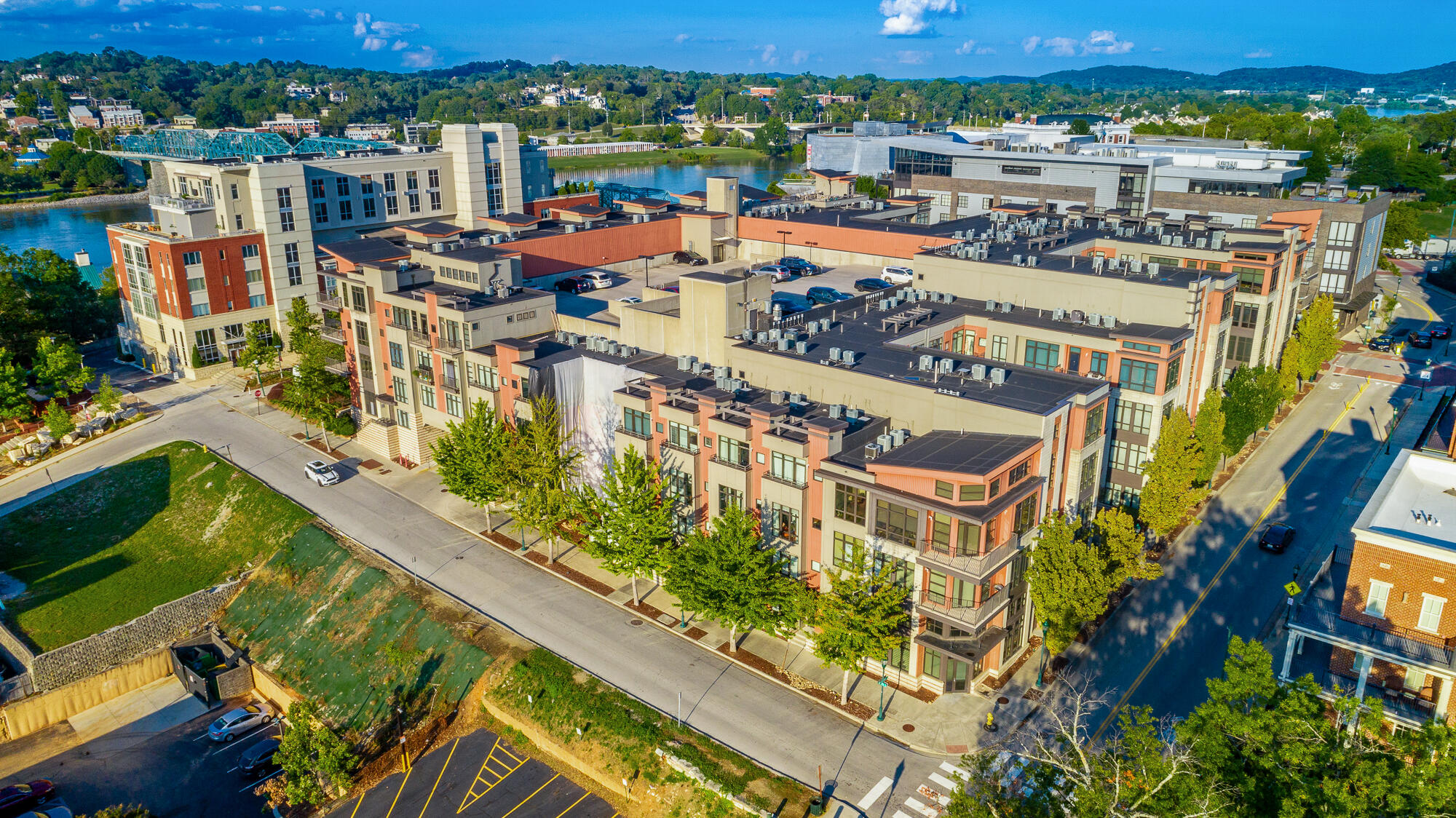 129 Walnut Street, Unit 314