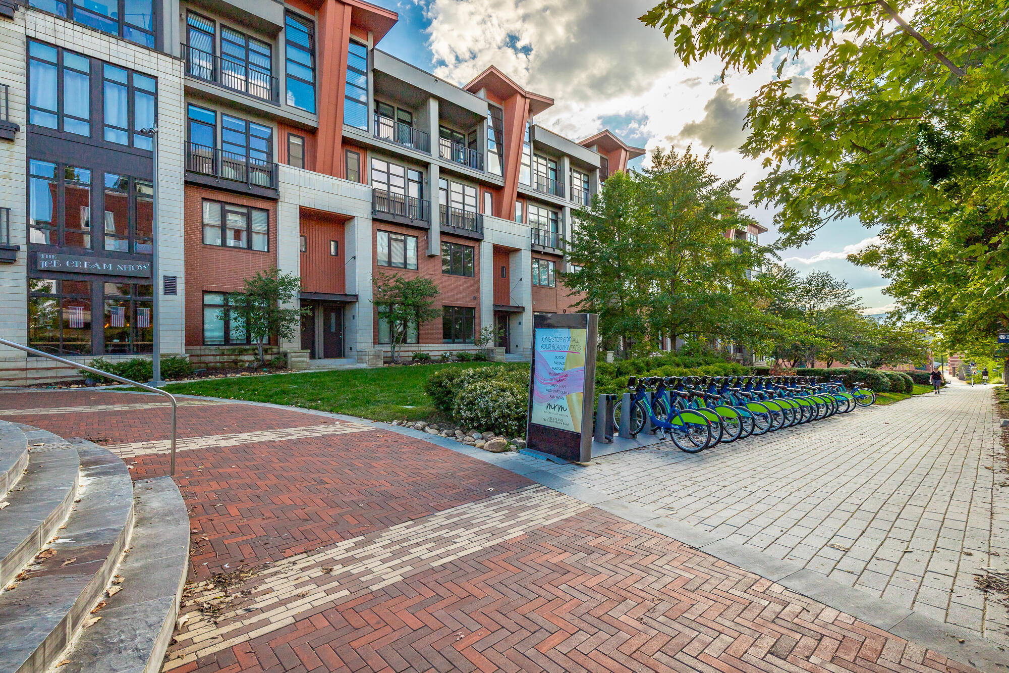 129 Walnut Street, Unit 314