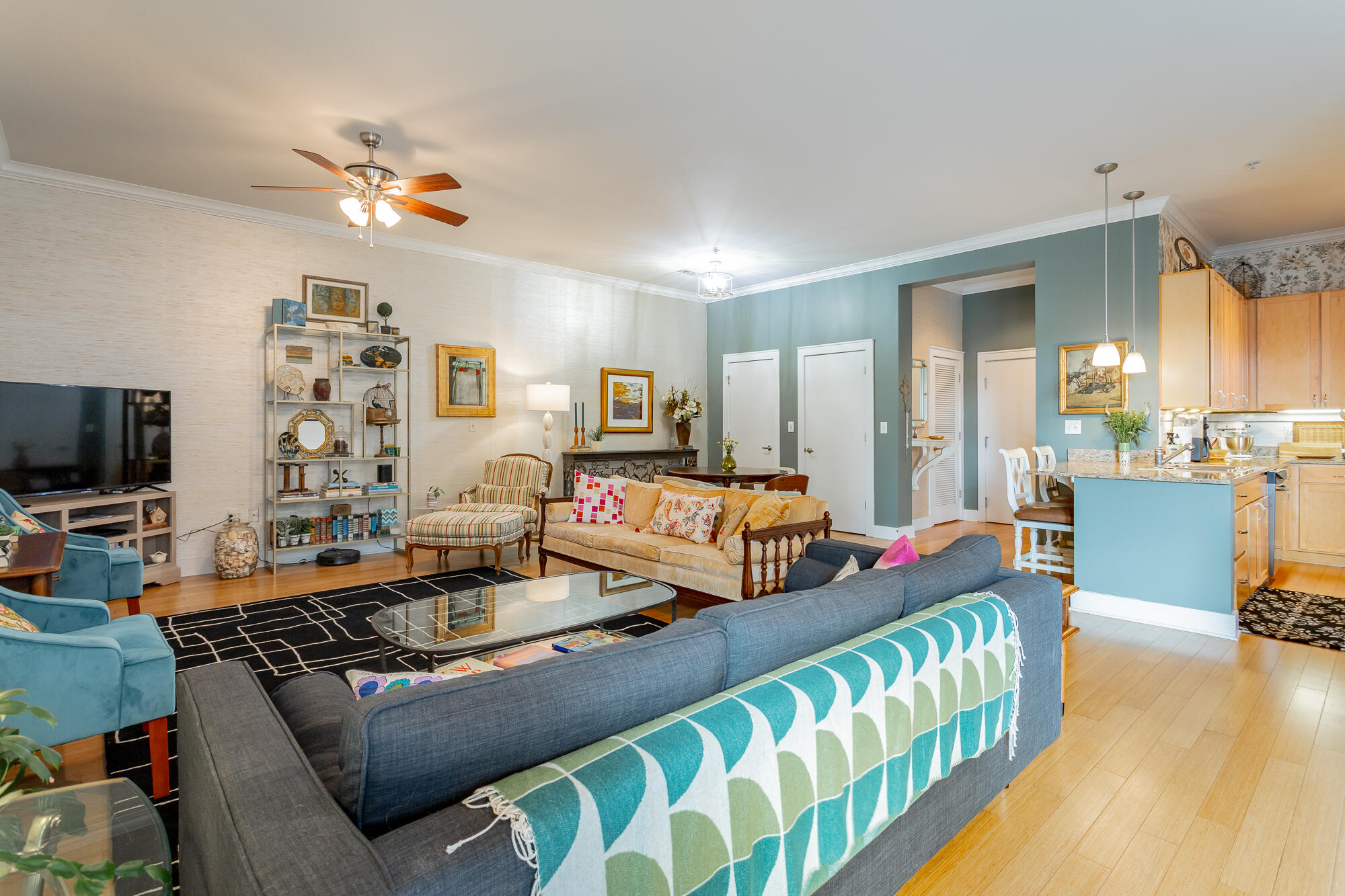 129 Walnut Street, Unit 314