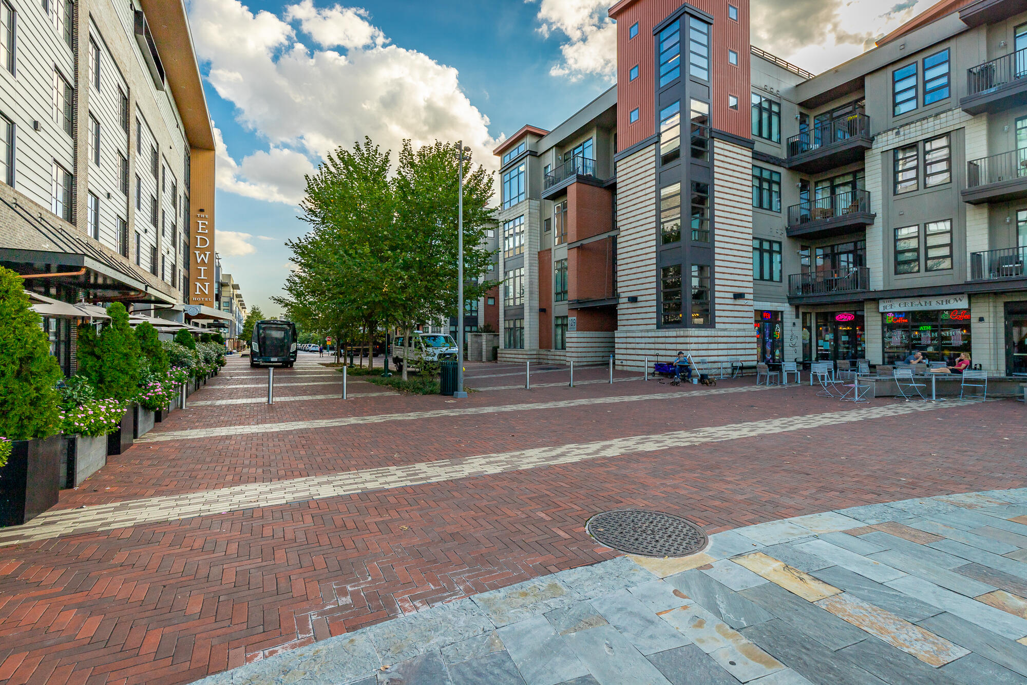 129 Walnut Street, Unit 314