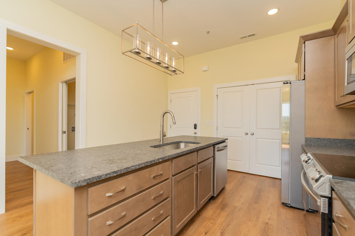 1445 Fagan Street, 312