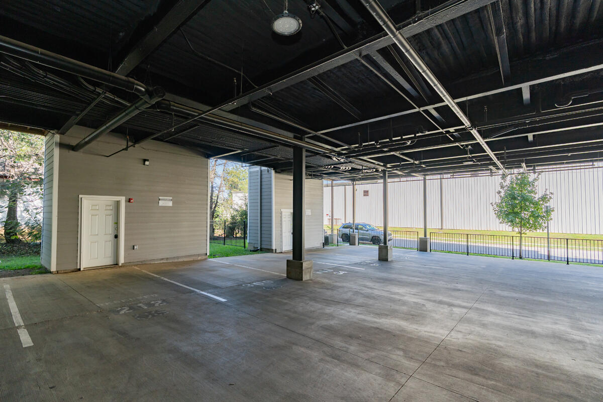 1445 Fagan Street, 312