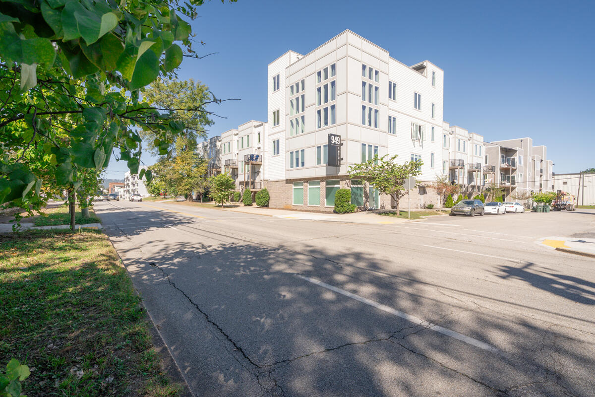 1445 Fagan Street, 312