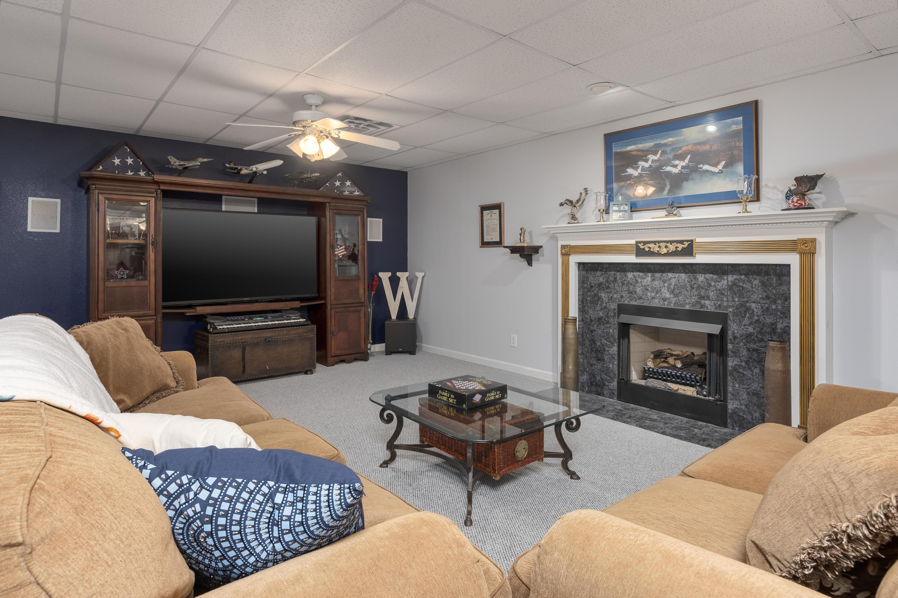 1089 Harbor Point Drive