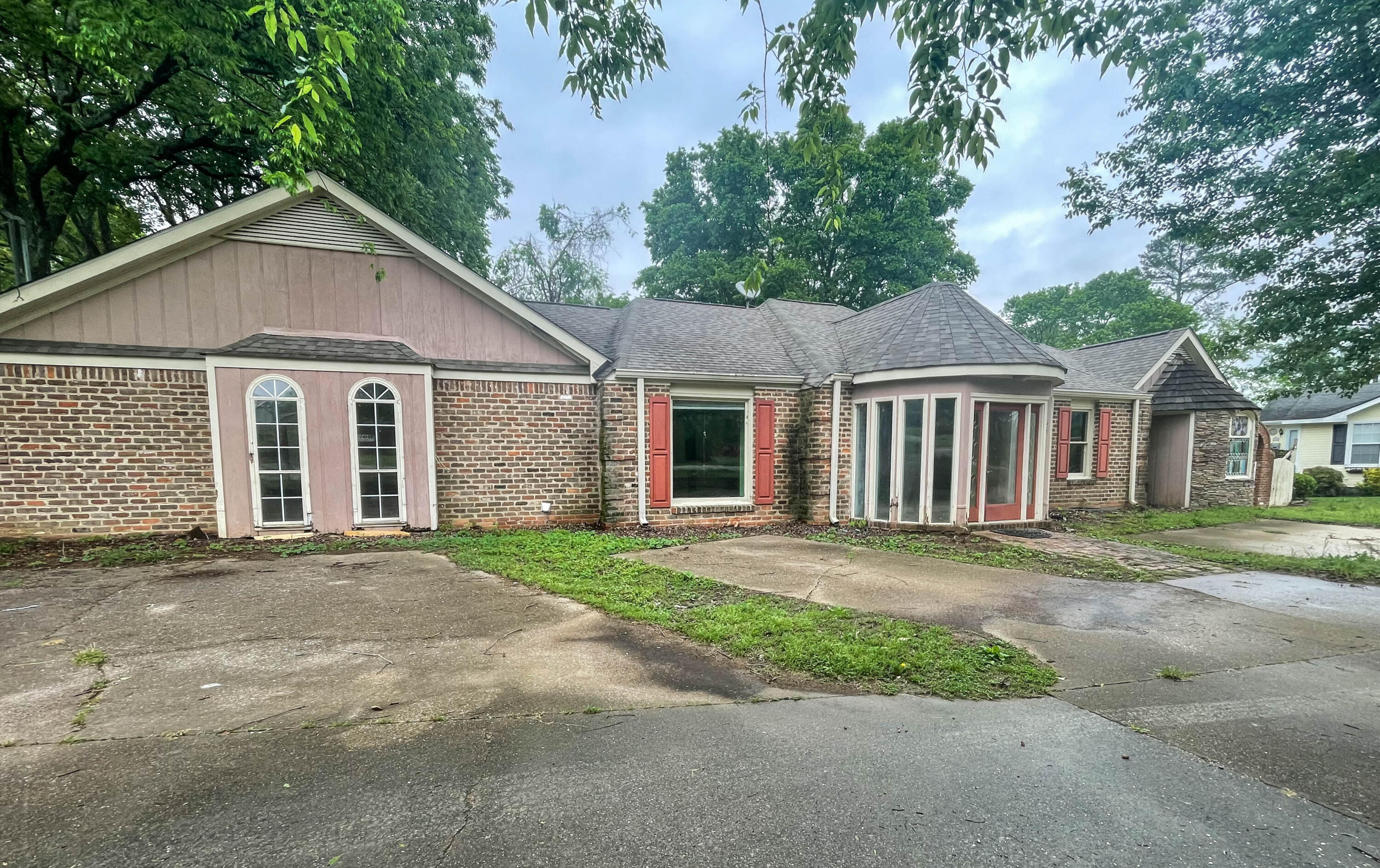 953 Cloud Springs Road