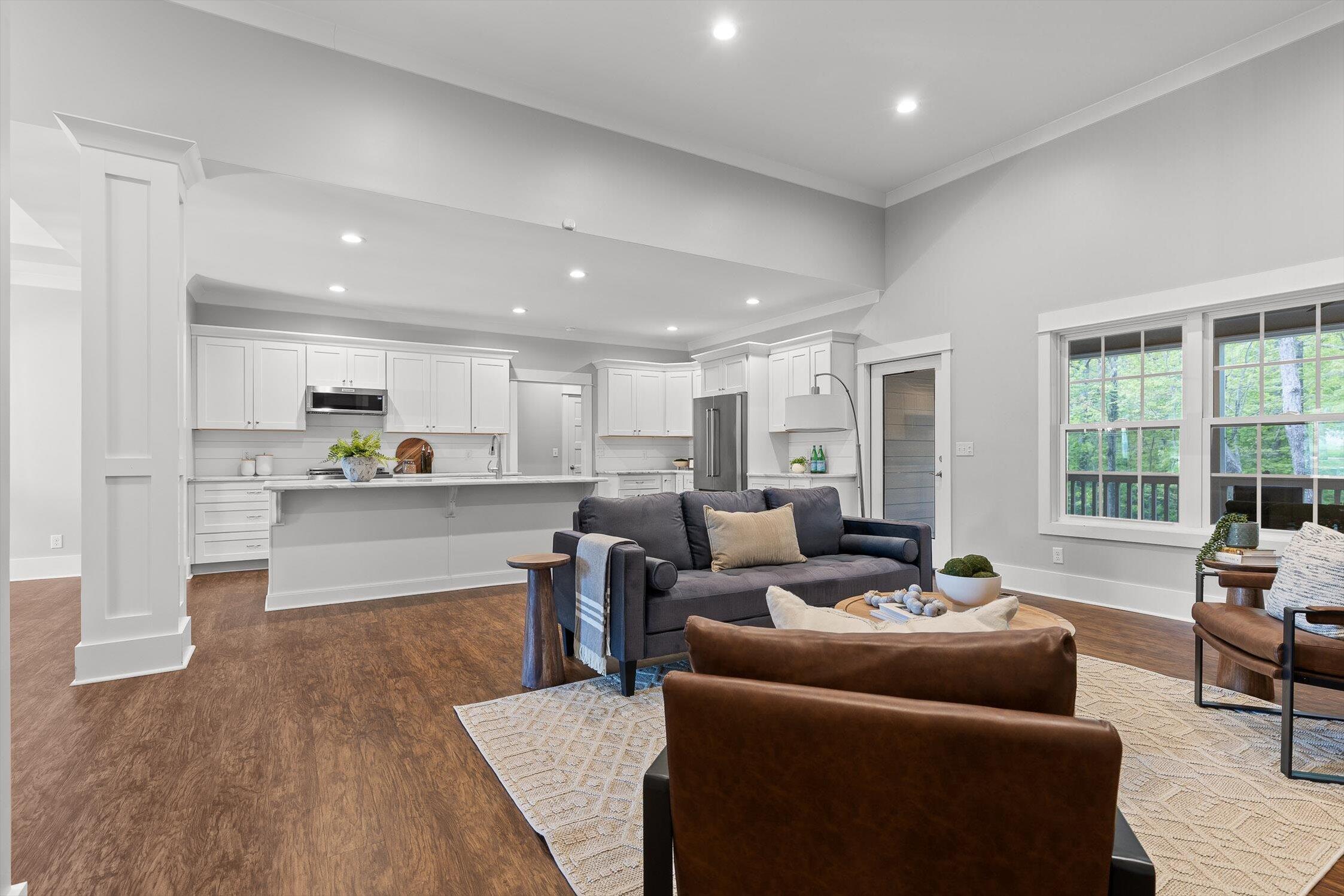 8221 Hixson Springs Road