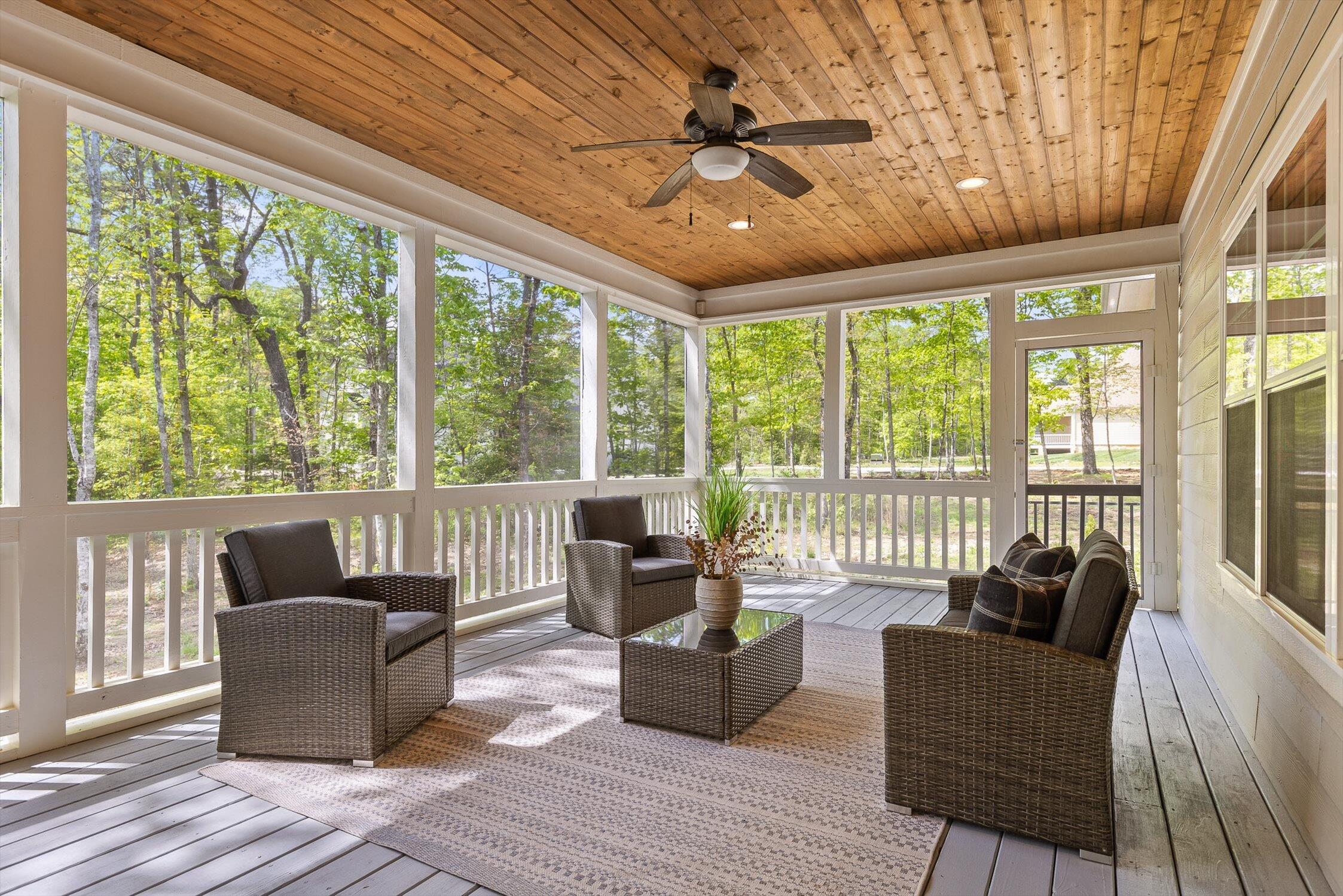 8221 Hixson Springs Road