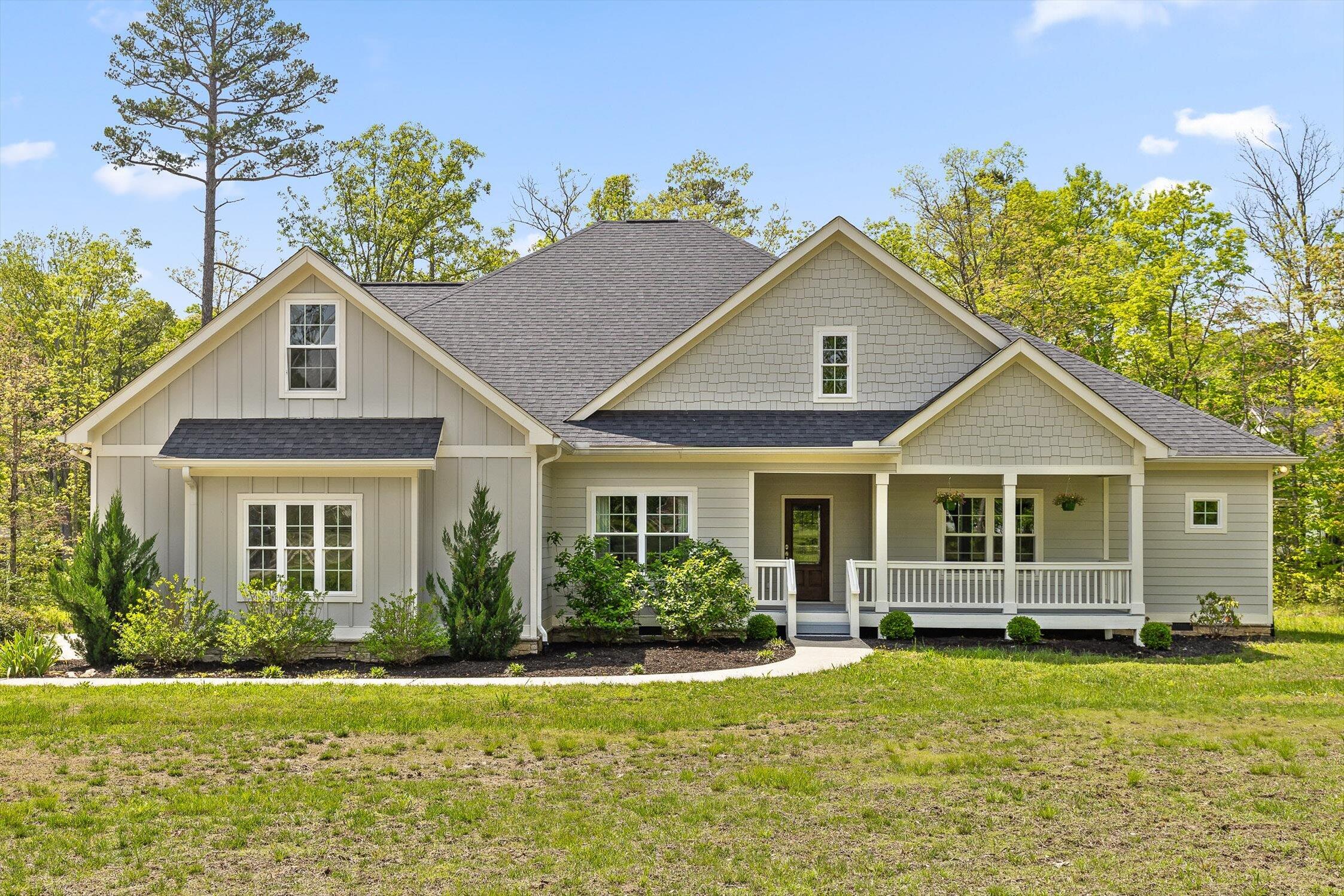 8221 Hixson Springs Road