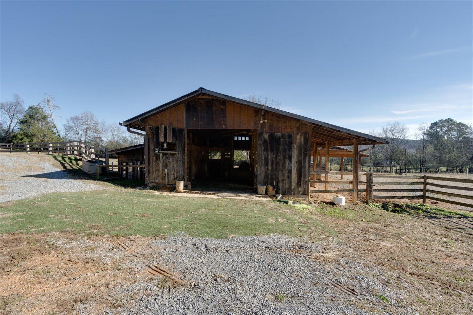 200 Reavley Road