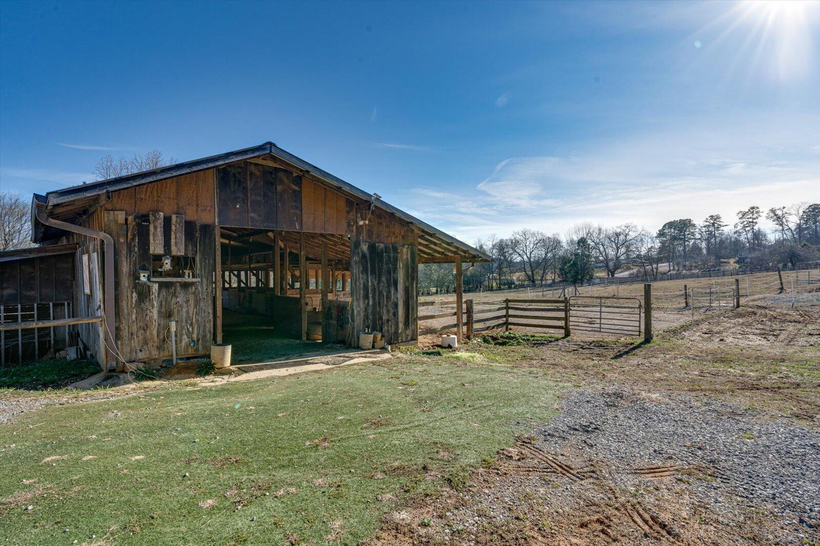 200 Reavley Road