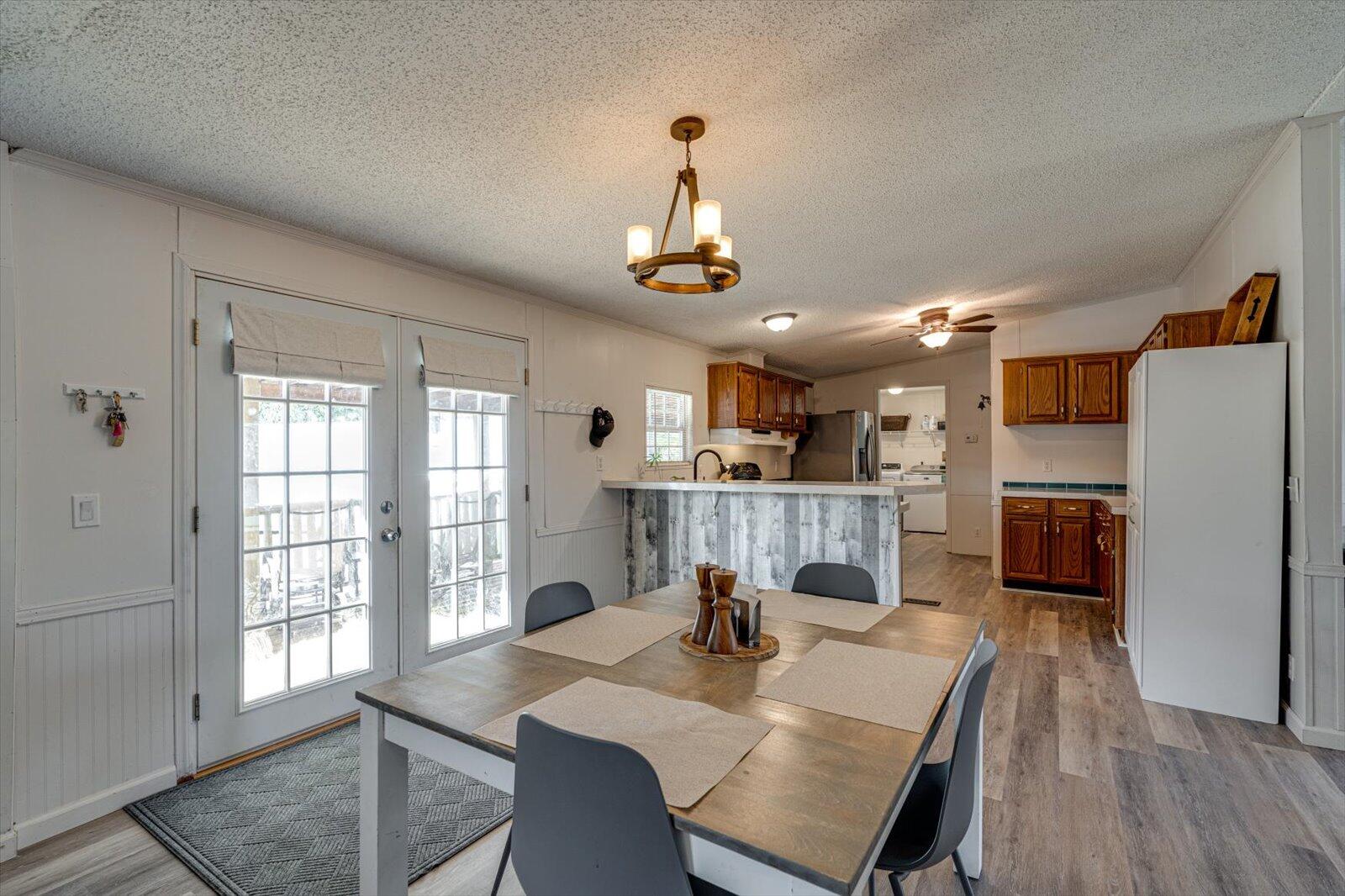 200 Reavley Road