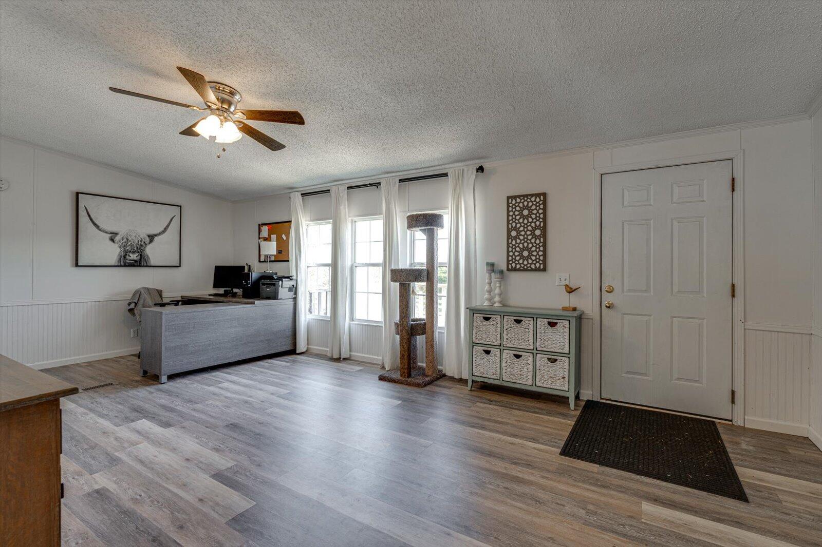 200 Reavley Road