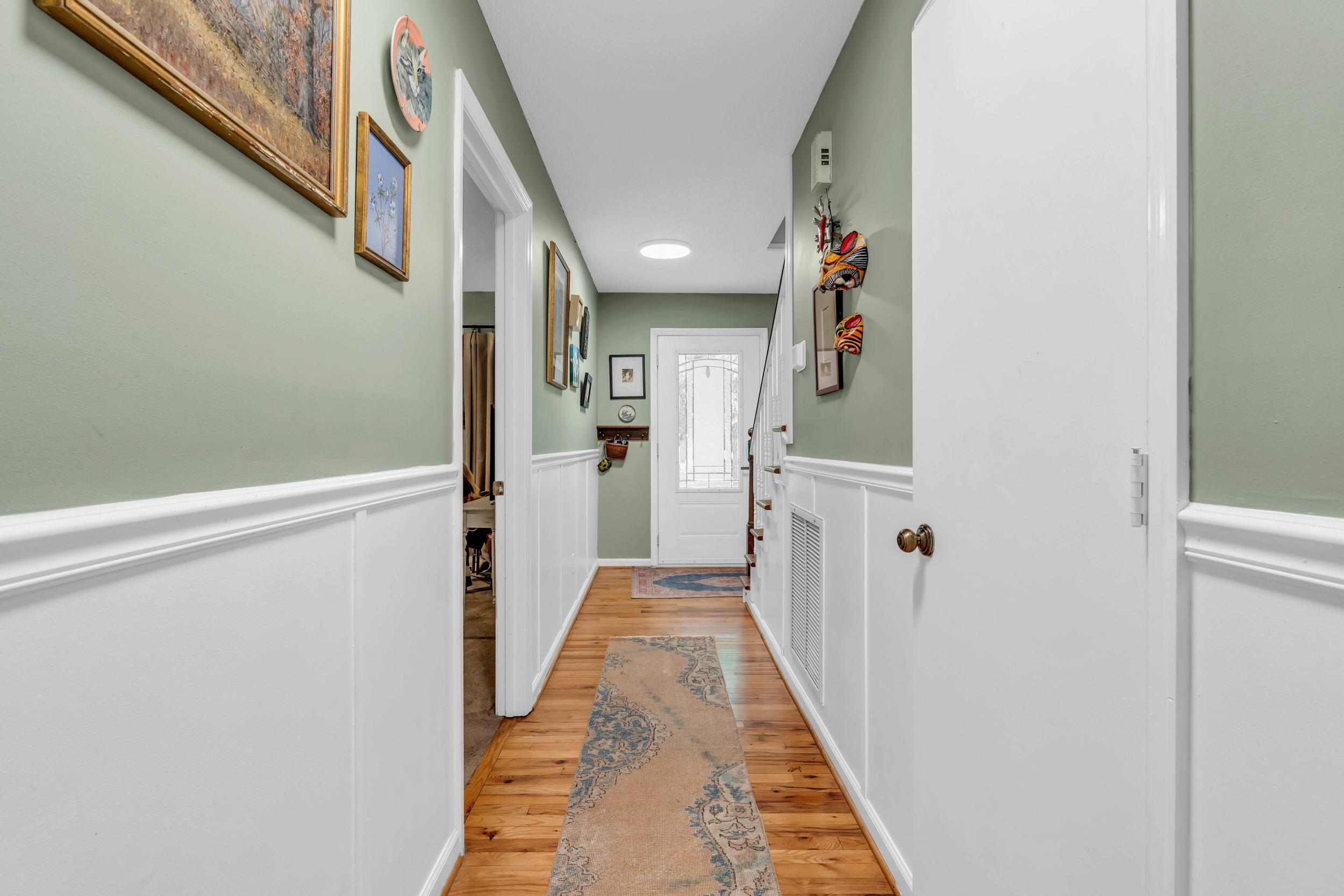 1807 Angel Lane
