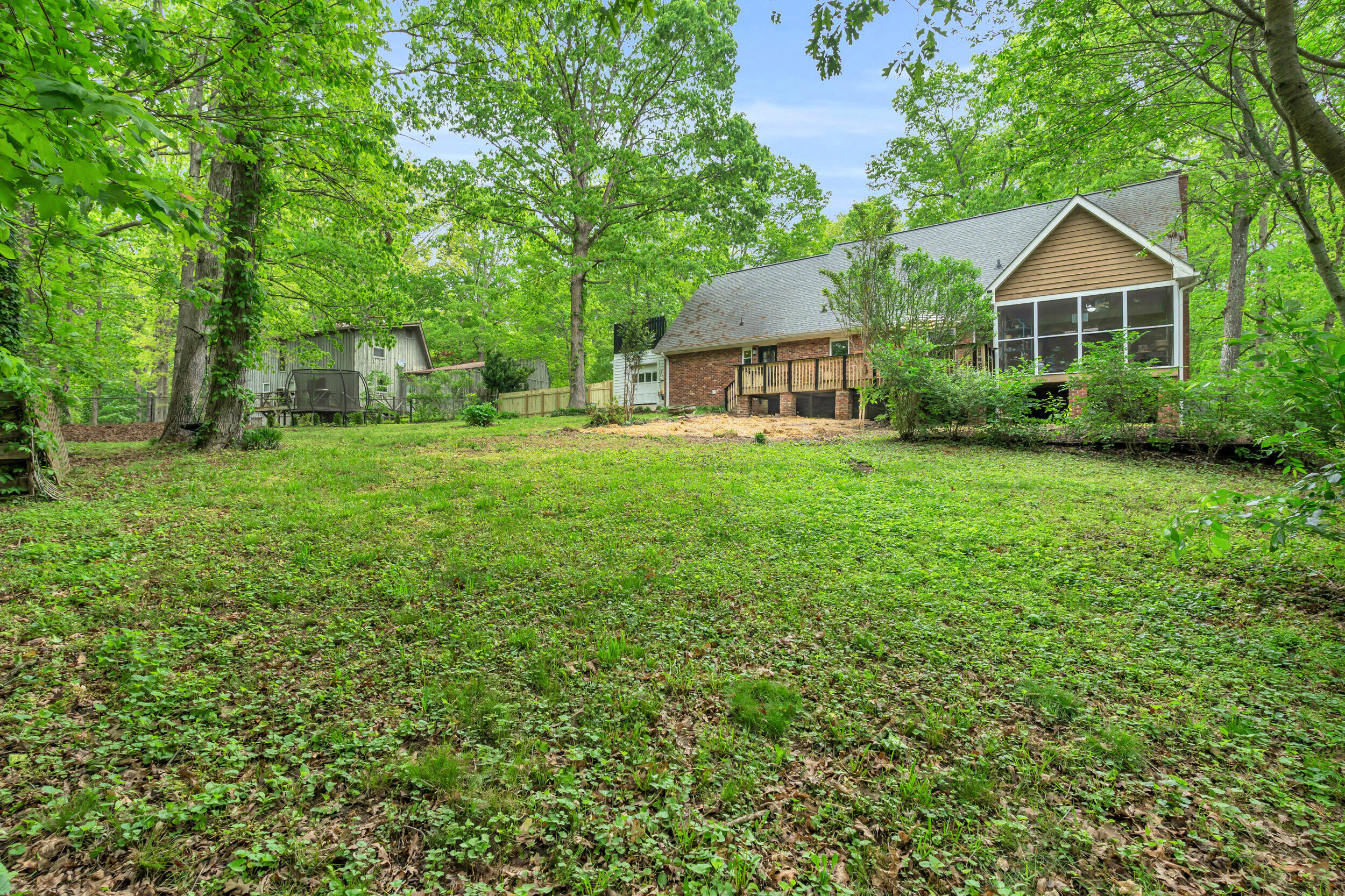1807 Angel Lane