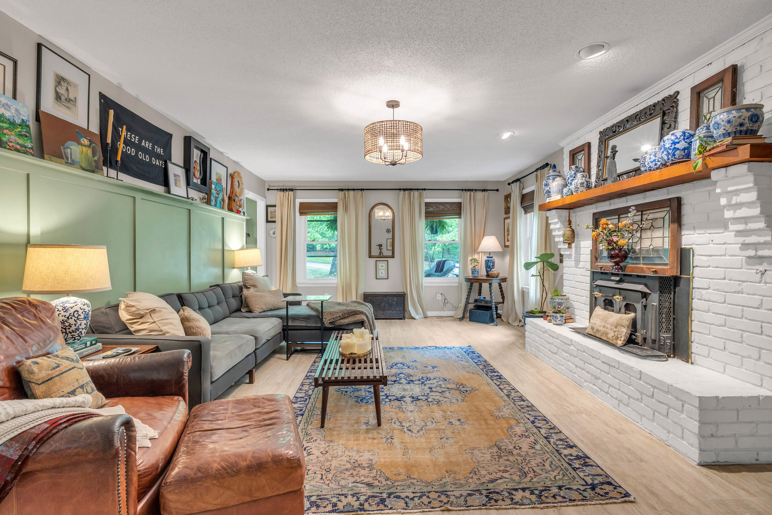 1807 Angel Lane
