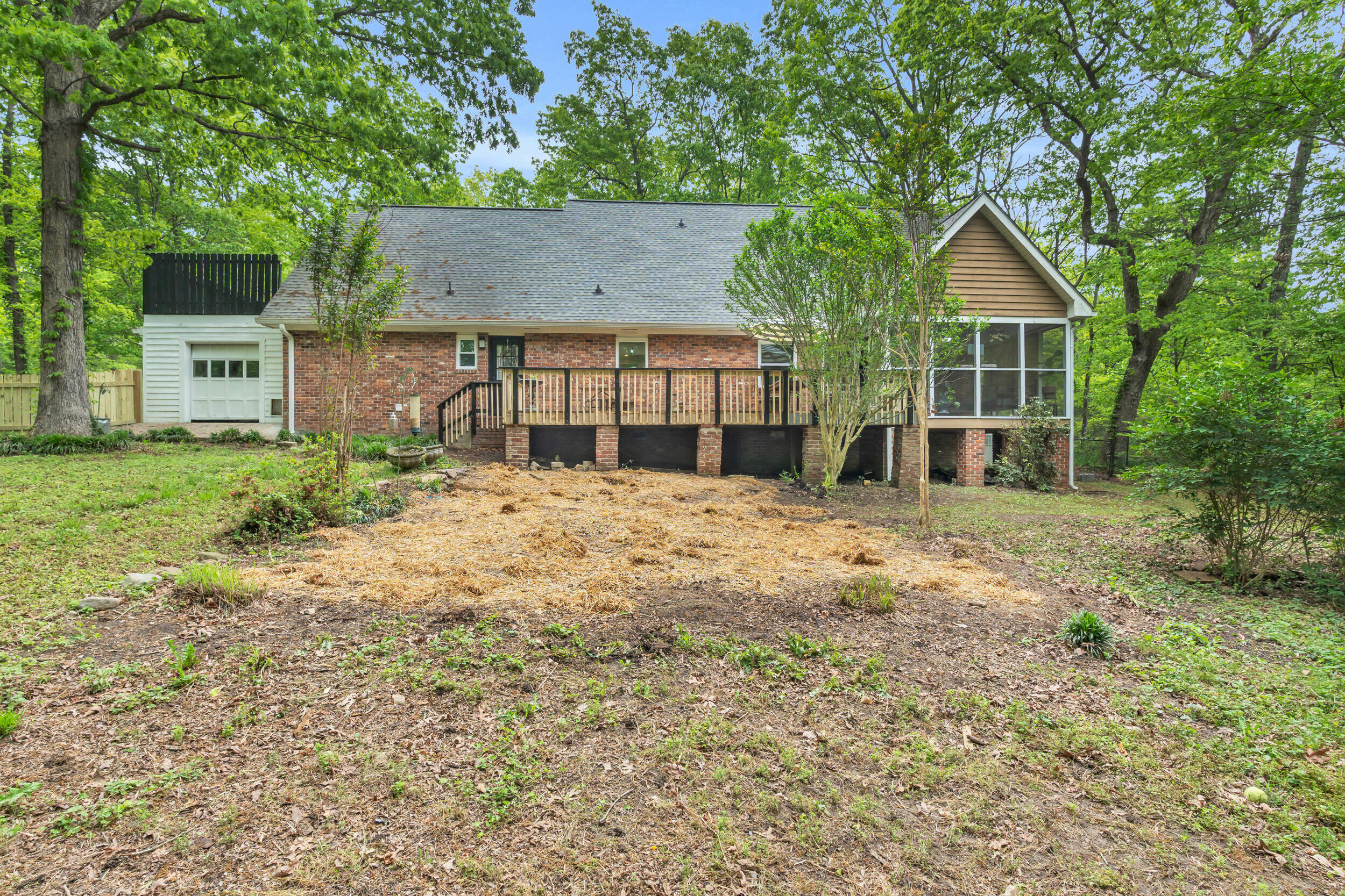1807 Angel Lane