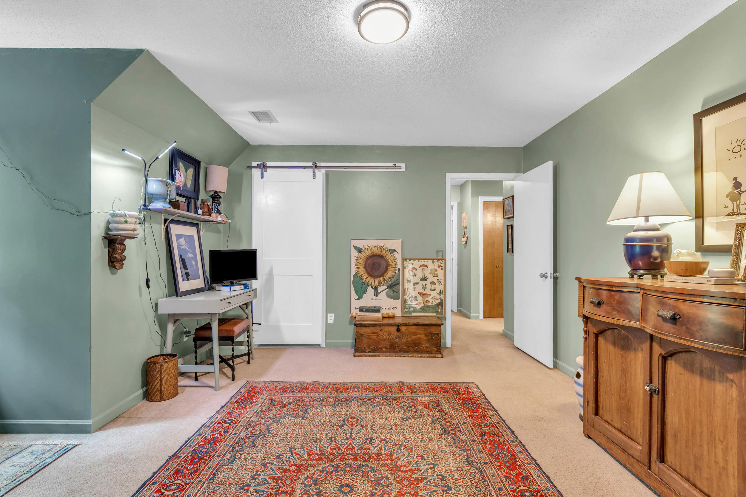 1807 Angel Lane