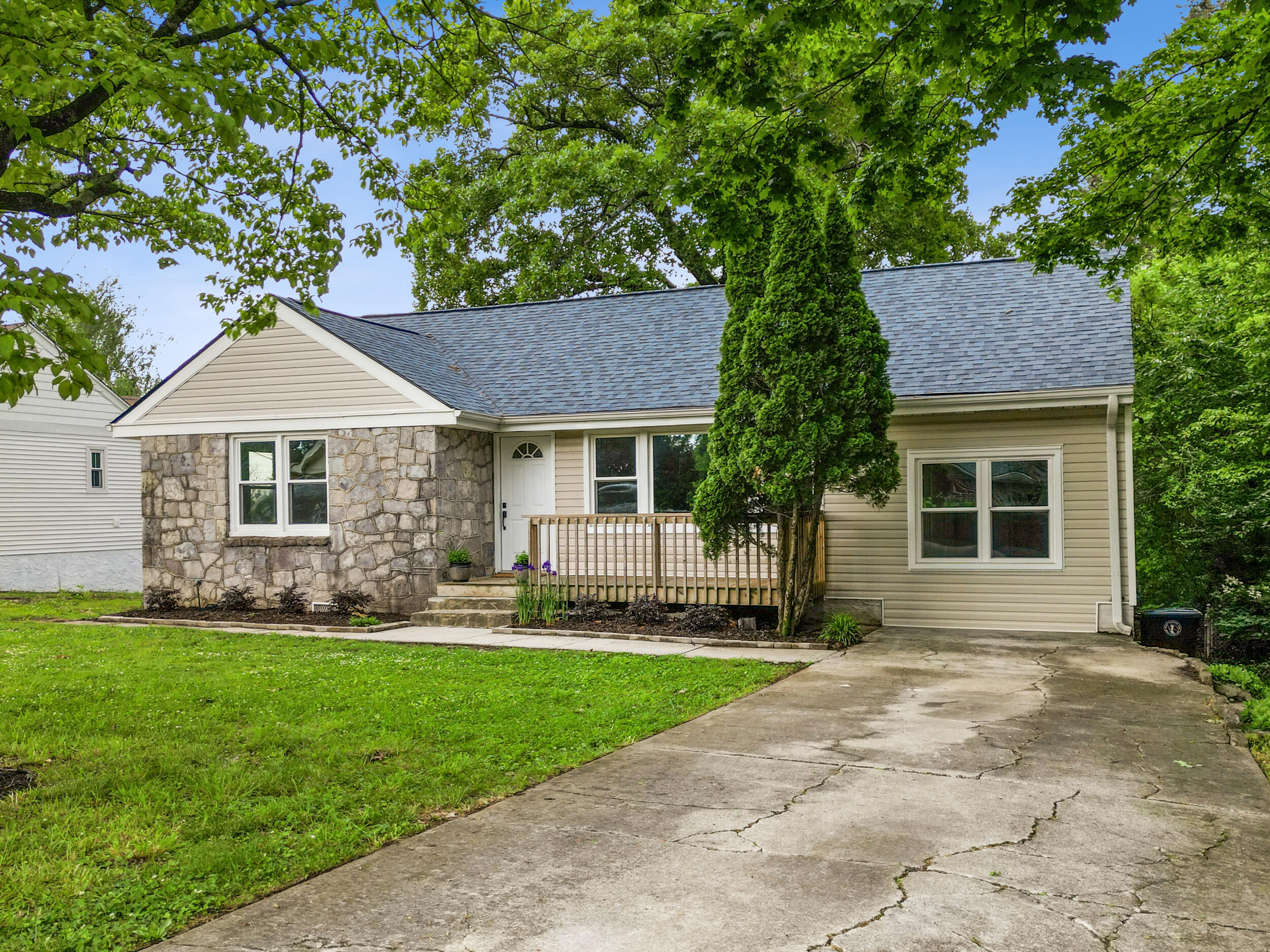 1620 S Rugby Place
