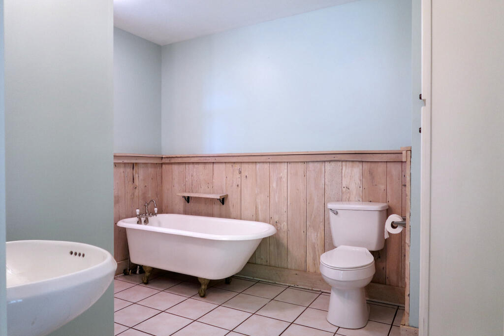 12128 Laurbrow Road