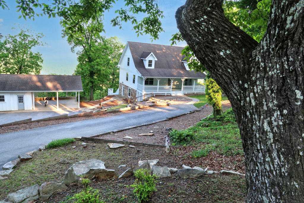 12128 Laurbrow Road