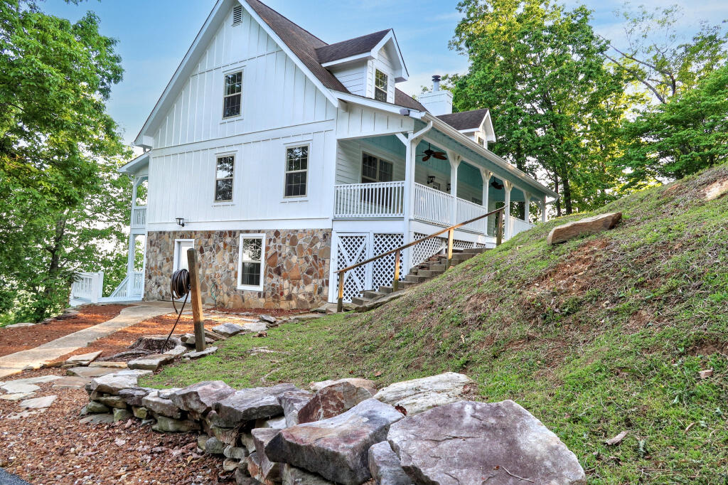 12128 Laurbrow Road