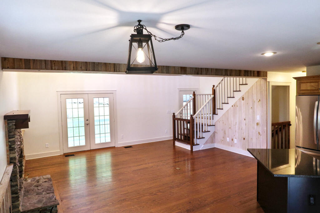 12128 Laurbrow Road