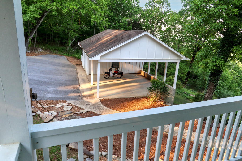 12128 Laurbrow Road